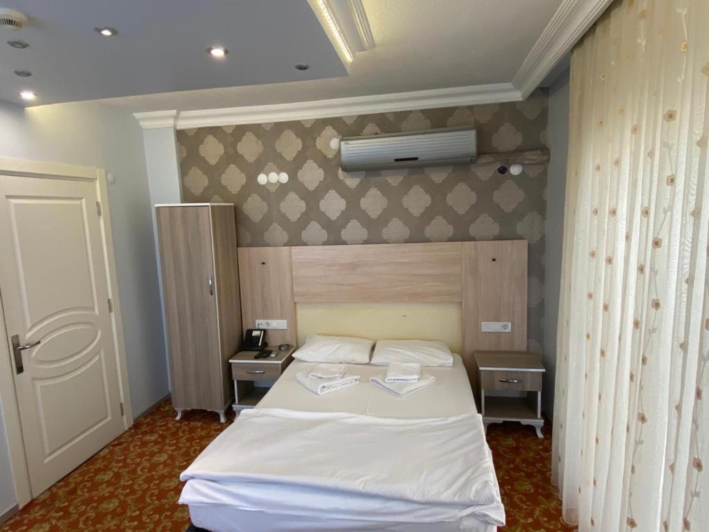 Standard Double or Twin Room photo 2