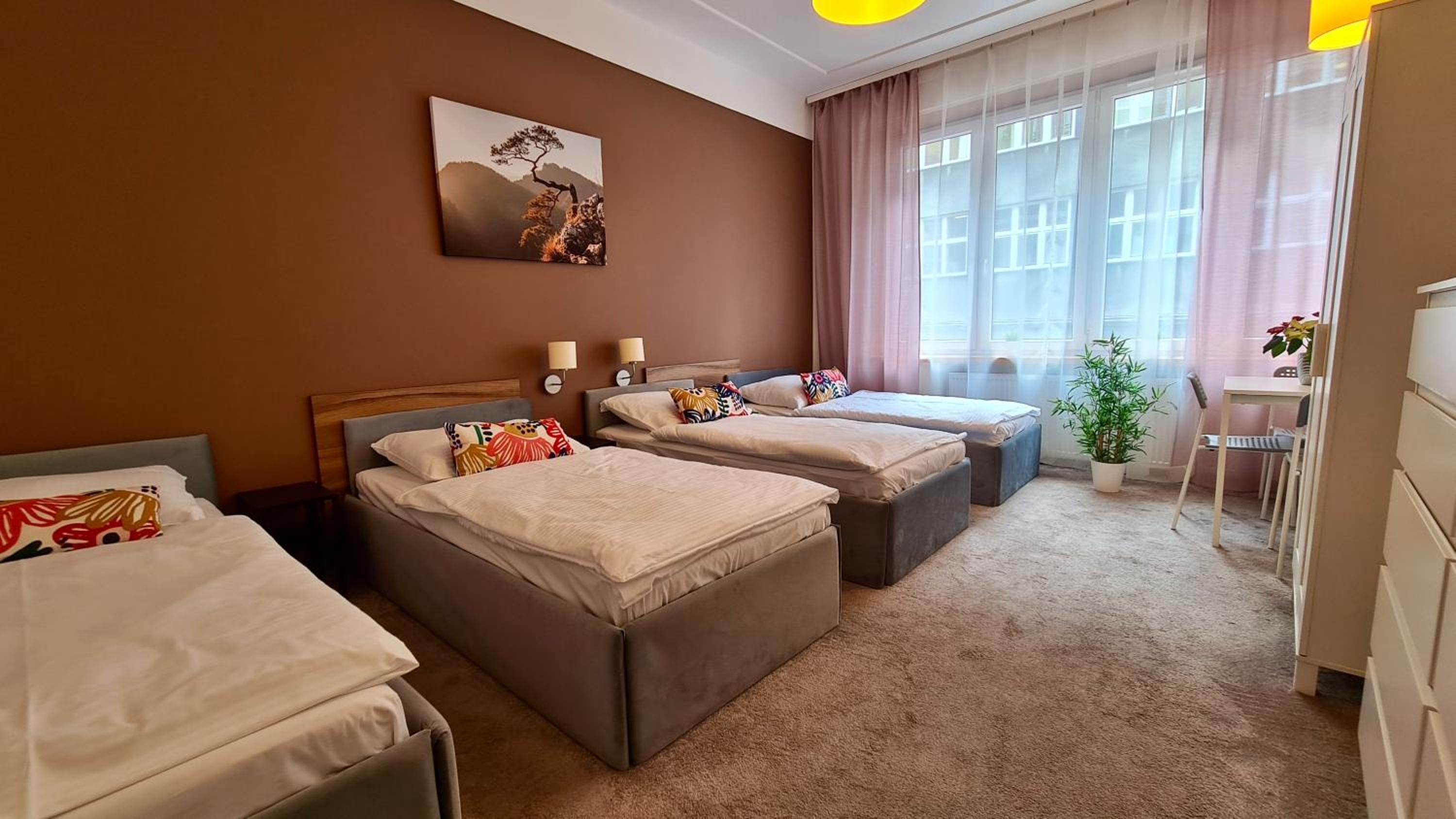 Classic Quadruple Room - Photo 2