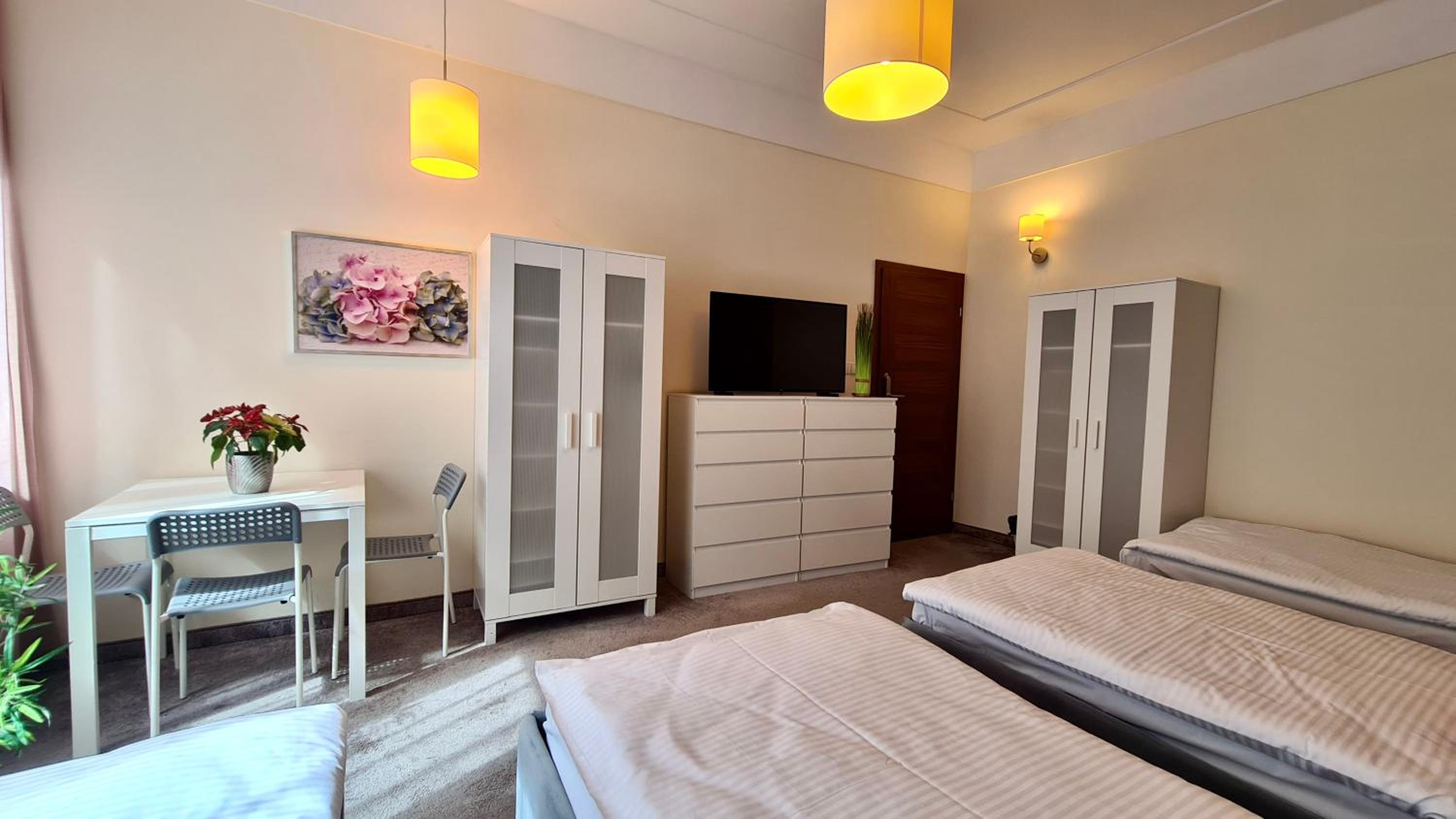 Classic Quadruple Room - Photo 3