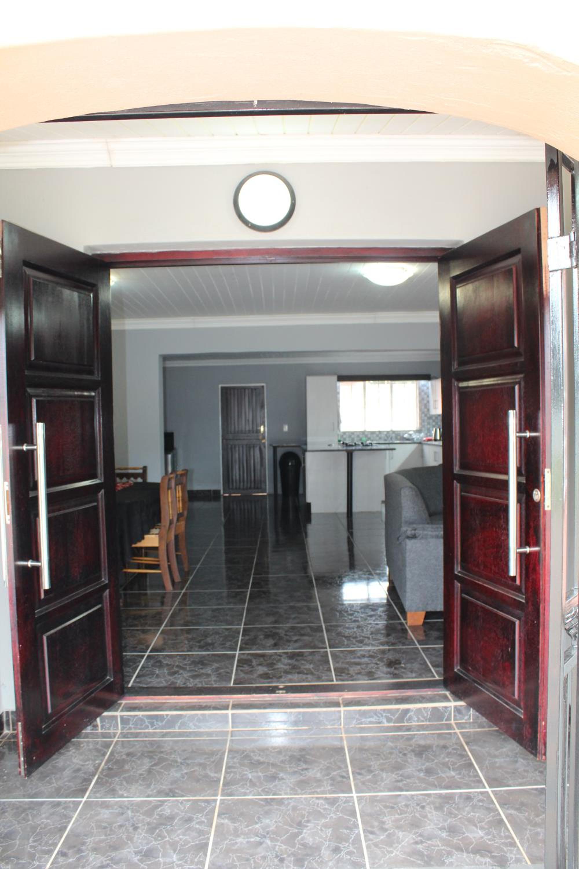 Three-Bedroom Chalet photo 1