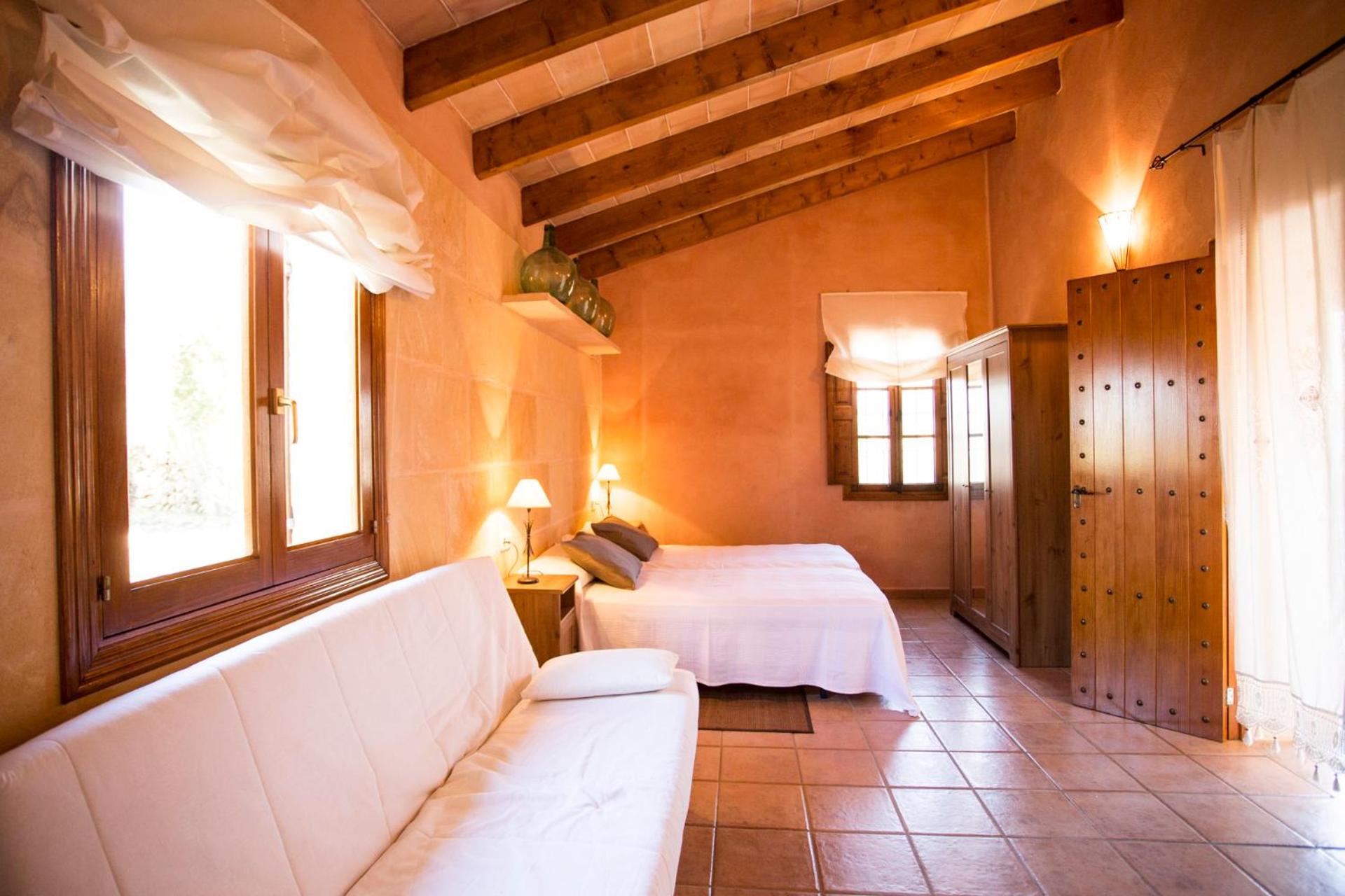 Villa photo 3