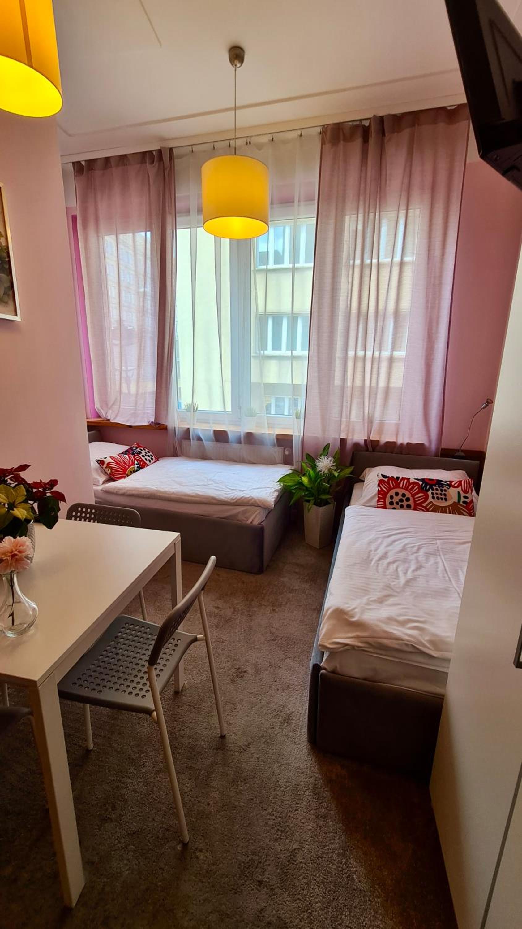 Economy Double Room - Photo 5