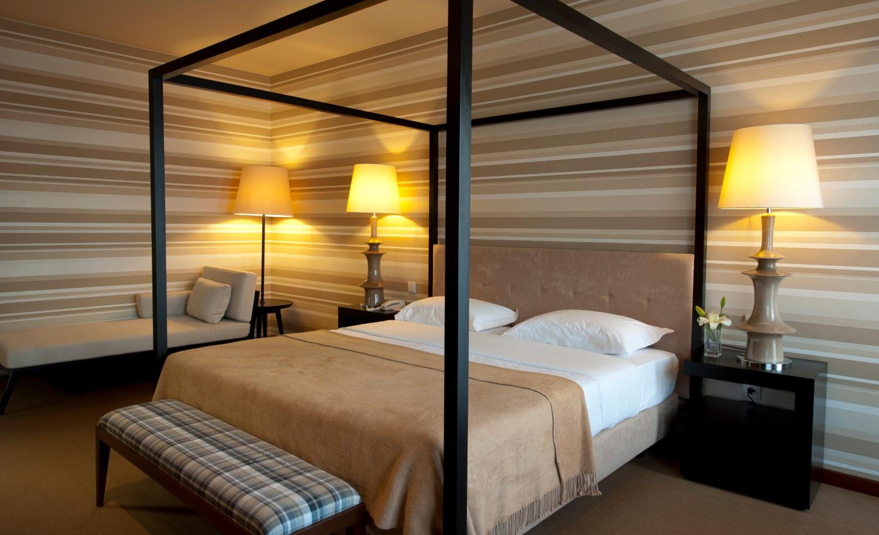 Suite (2 Adults + 1 Child up to 12 years old) - Photo 1