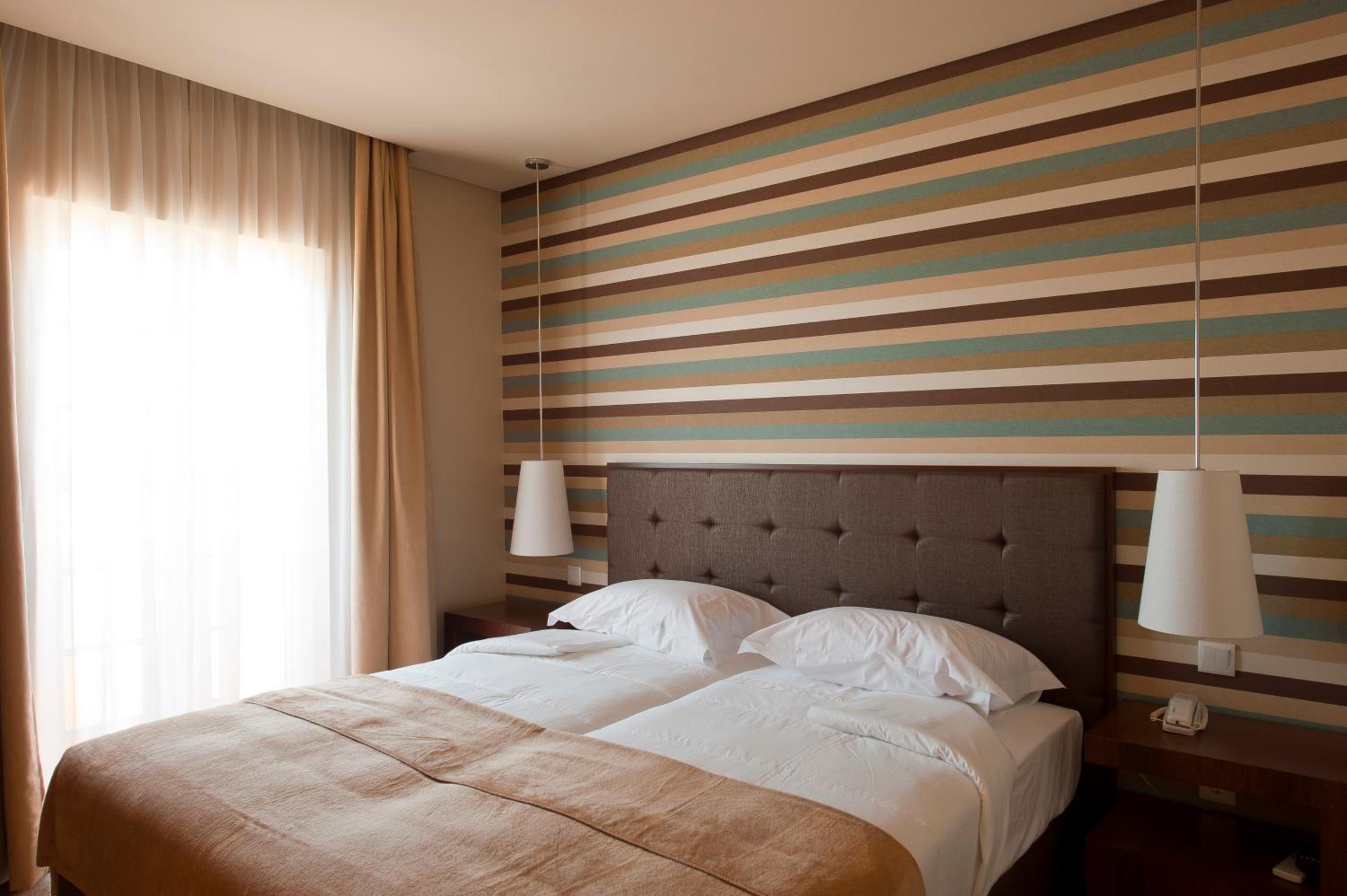 Standard Double or Twin Room - Photo 5