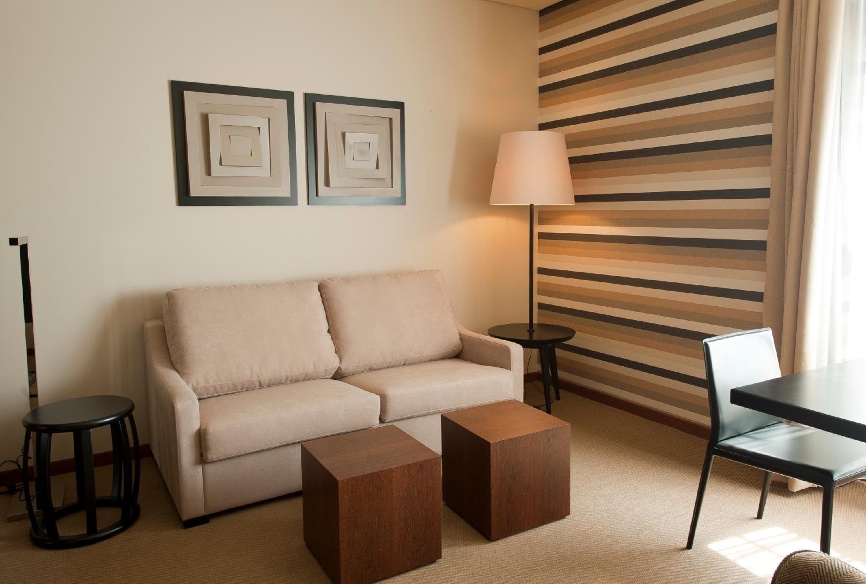 Suite - Photo 4