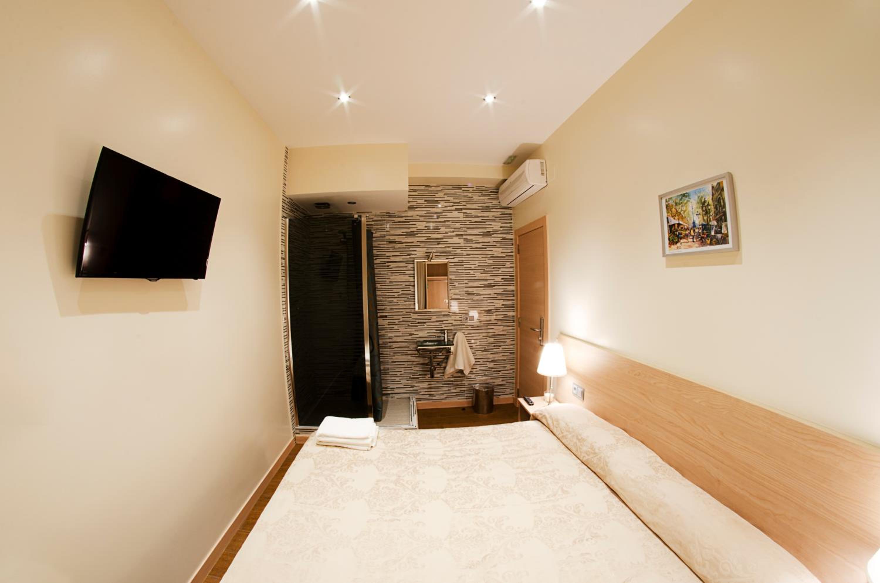 Double or Twin Room photo 2