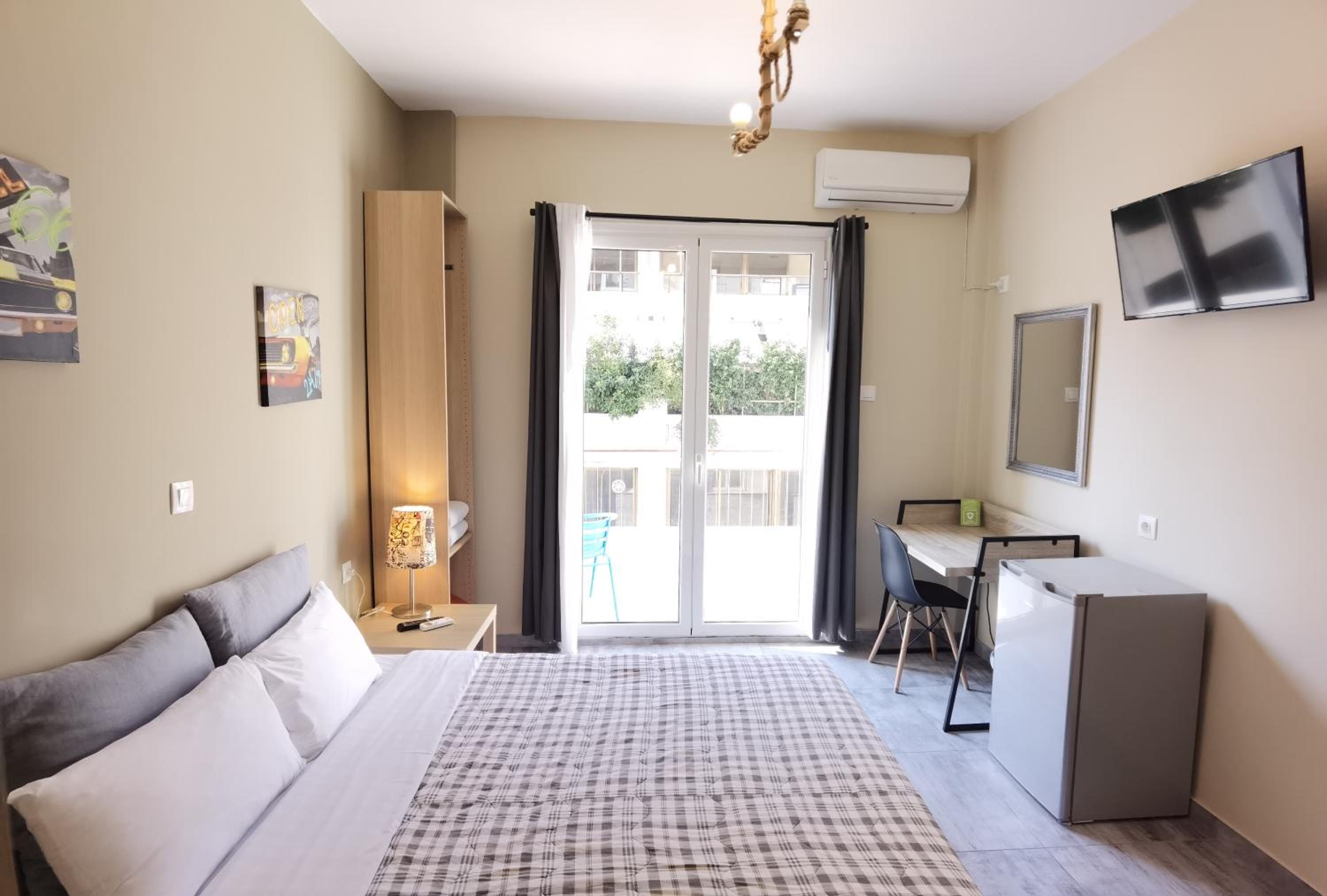 Double Room with Private Bathroom - Photo 3