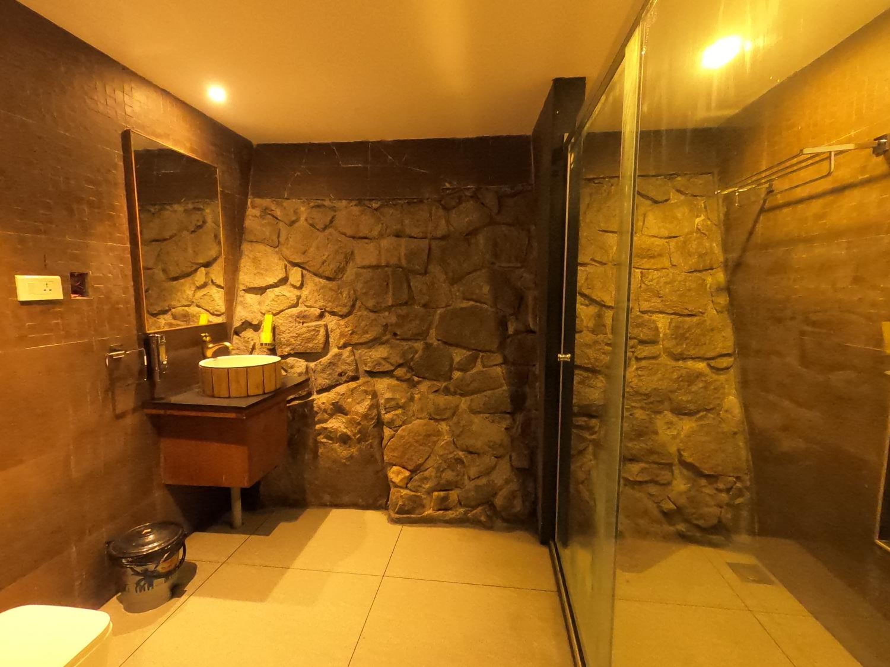 Two-Bedroom Villa - Photo 11