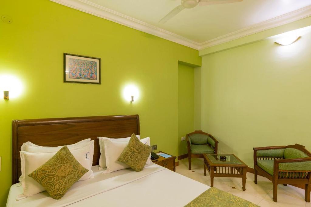Deluxe Double or Twin Room - Photo 6