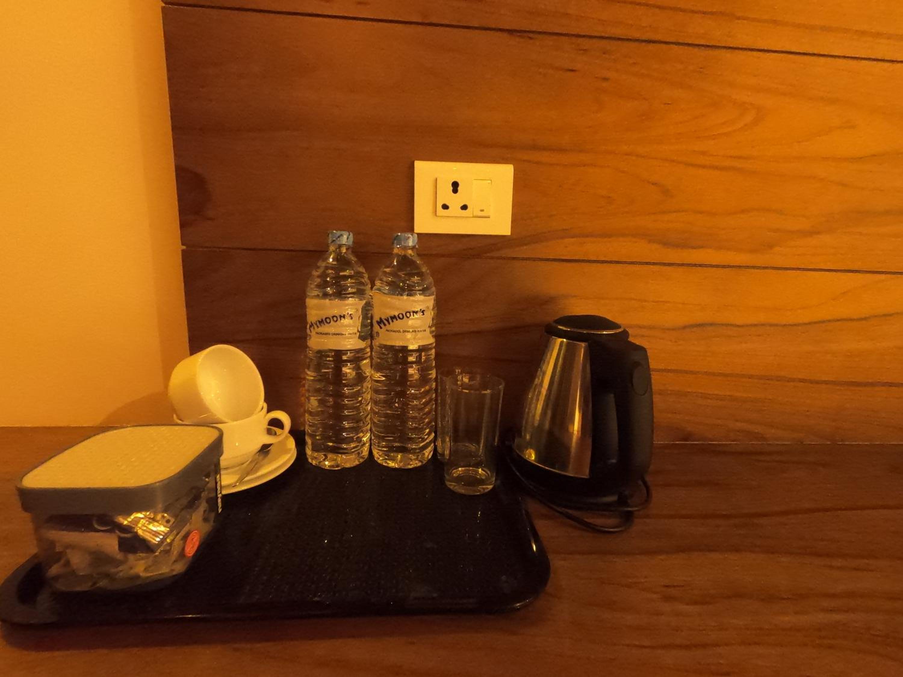 Junior Suite with Balcony - Photo 15
