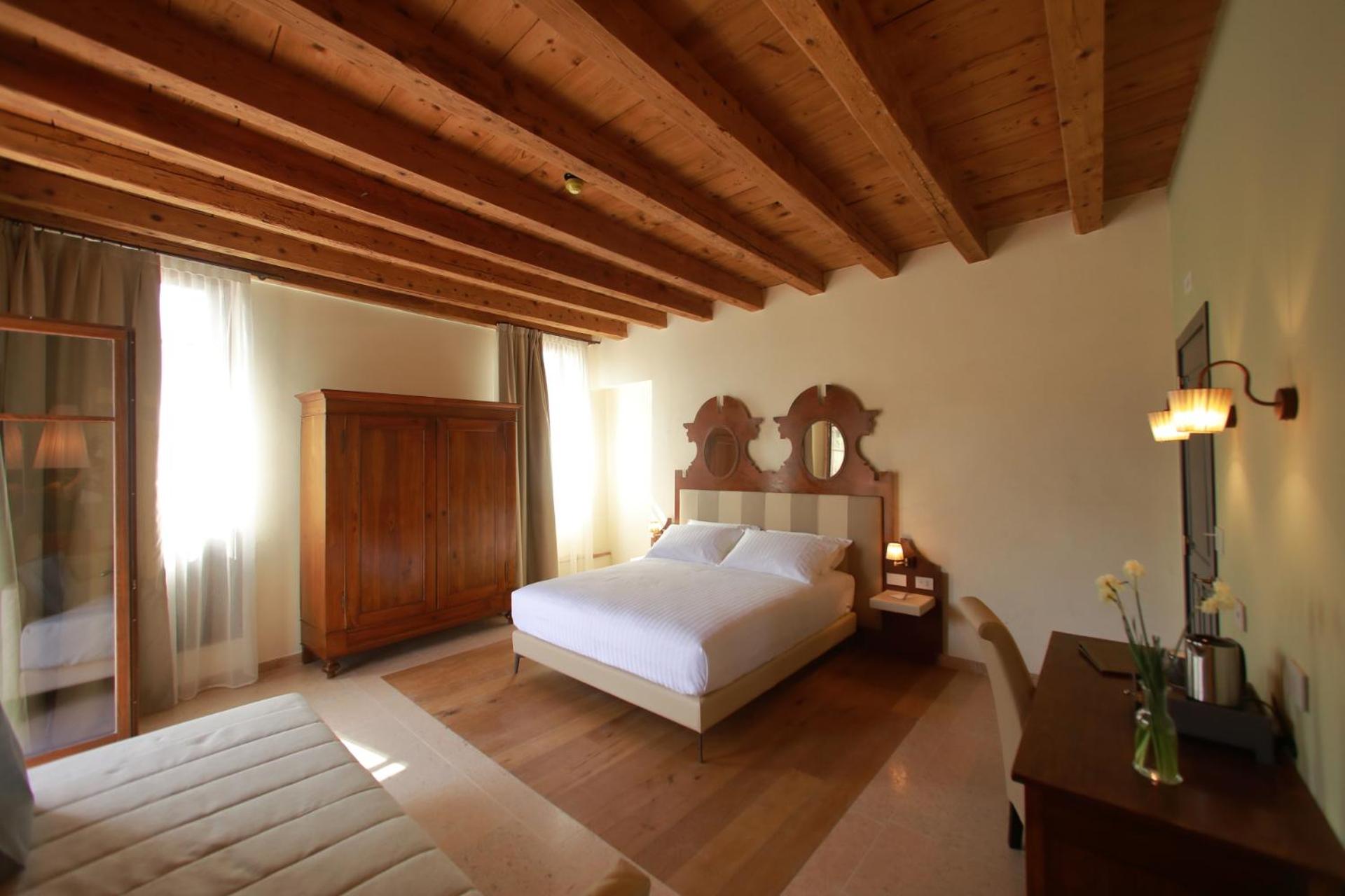 Suite with River View photo 3