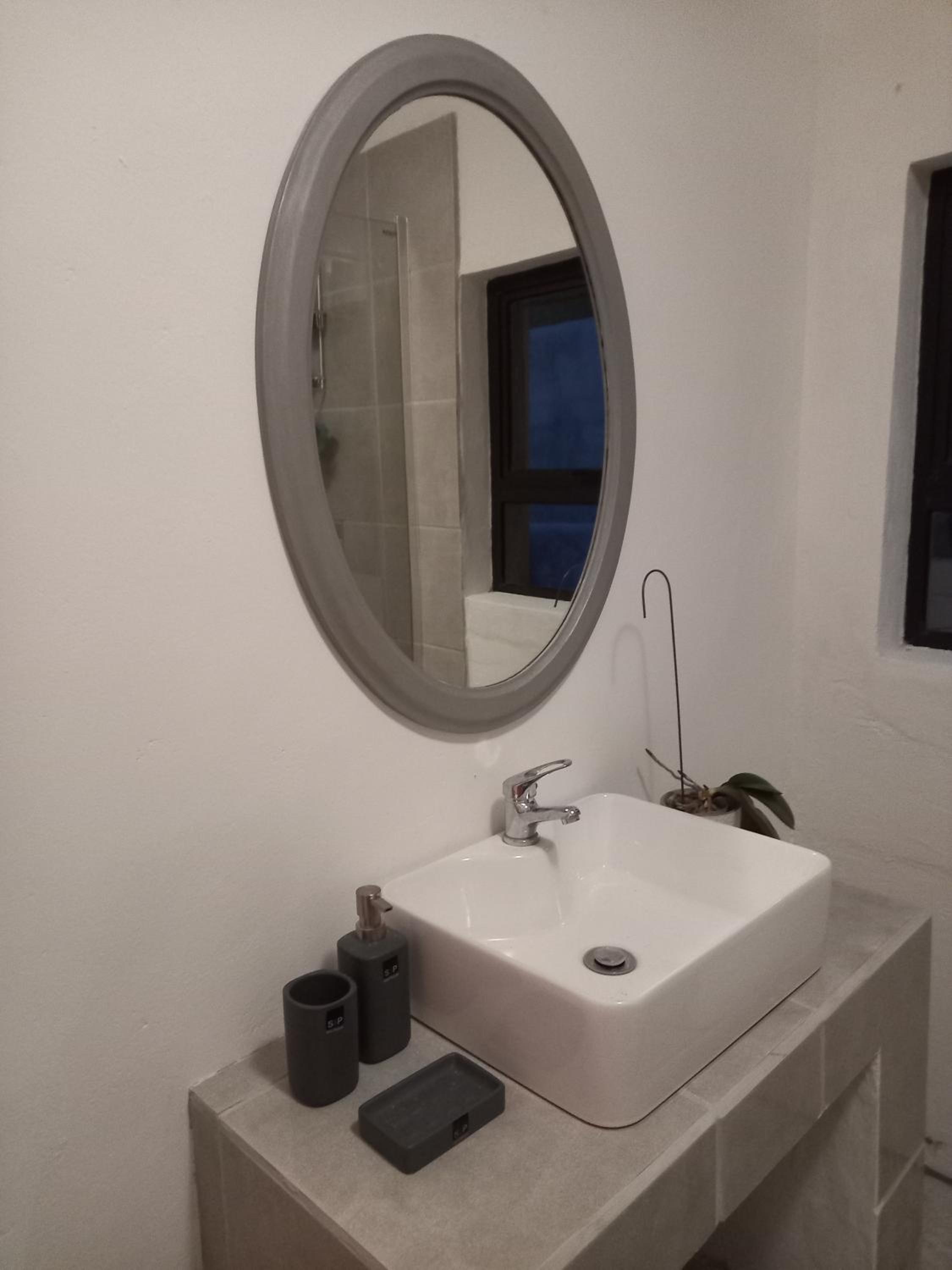 Two-Bedroom House - Photo 27