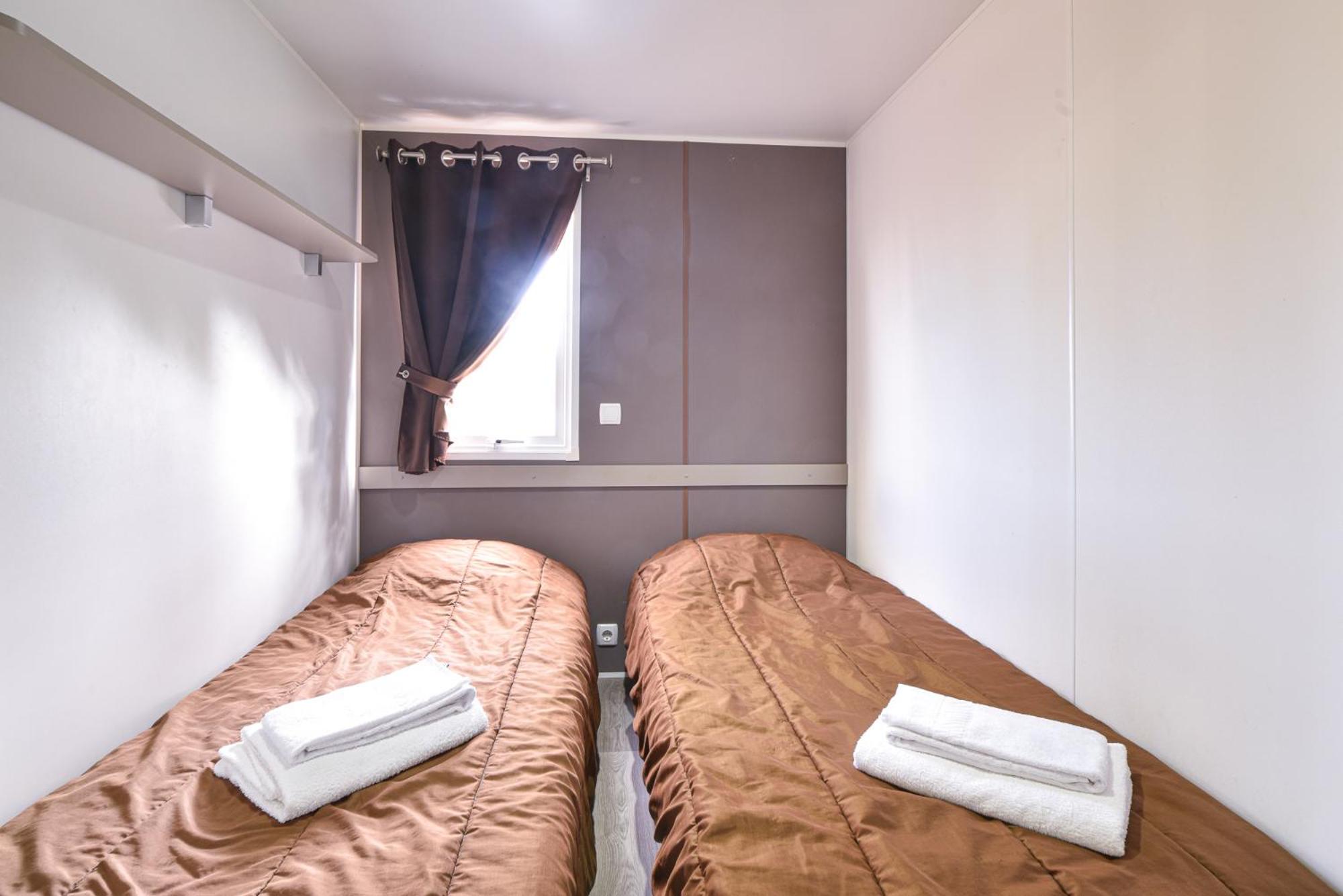 Mobile Home photo 3