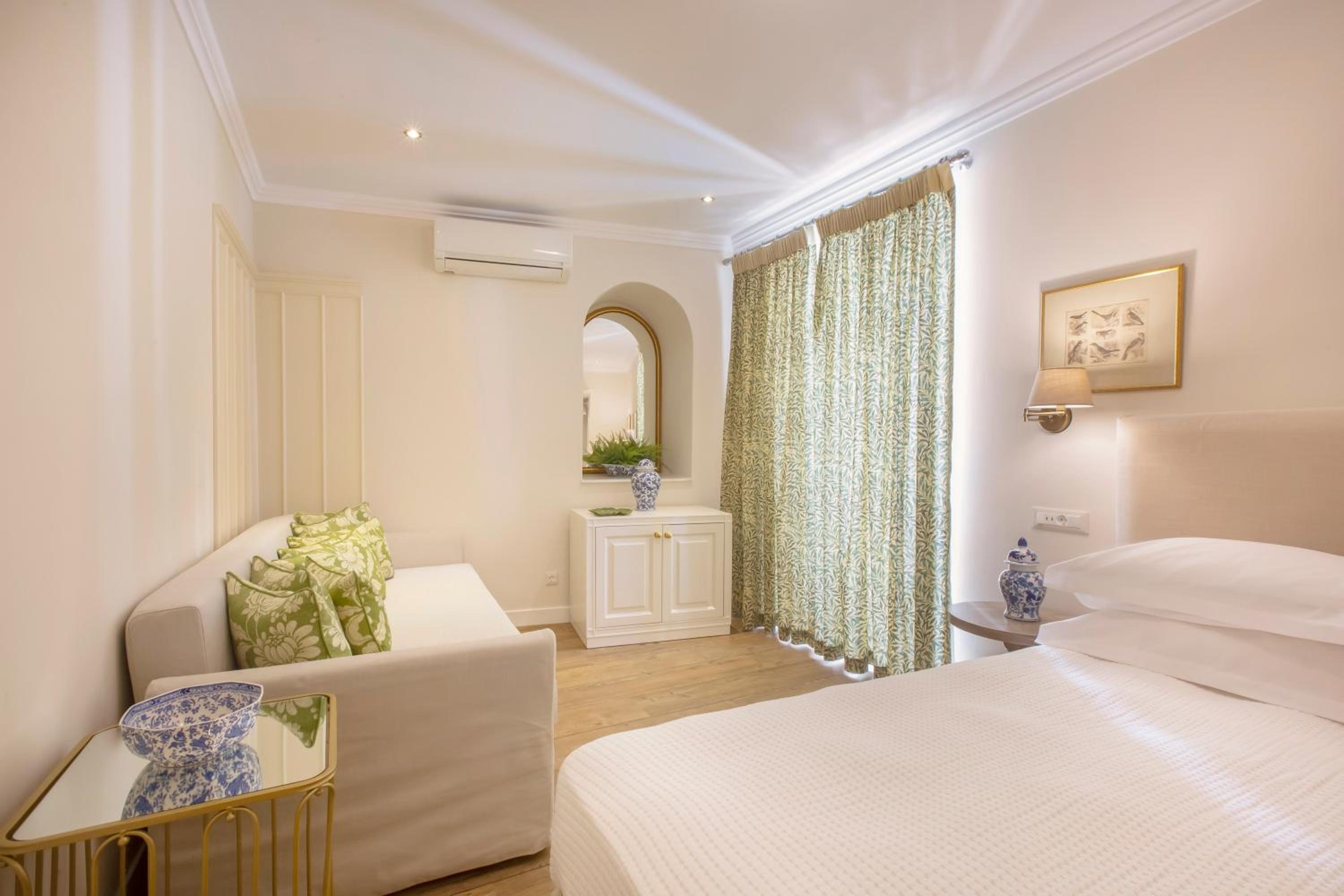 Standard Twin Room with Extra Bed - Photo 5