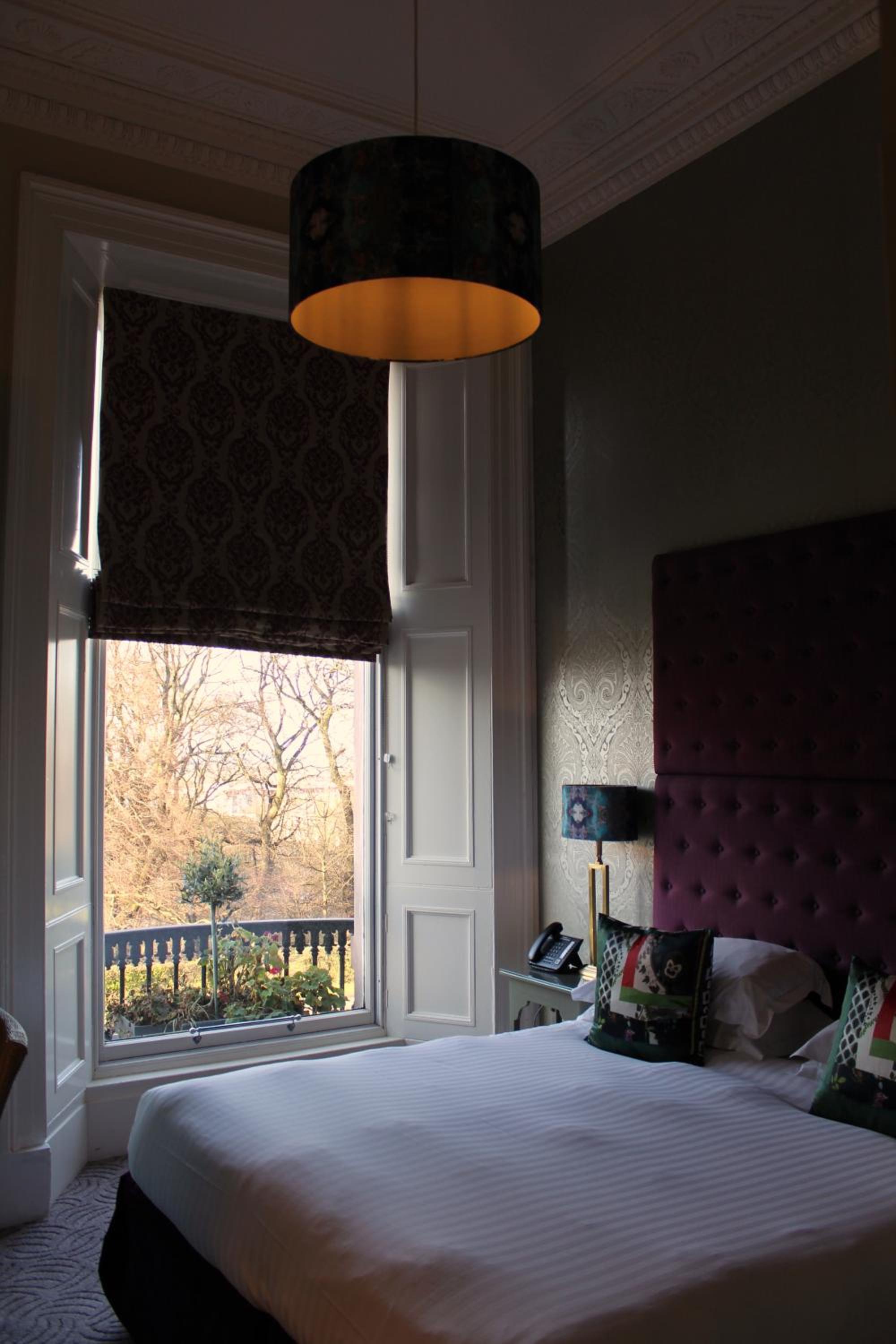 Double or Twin Room - Photo 4