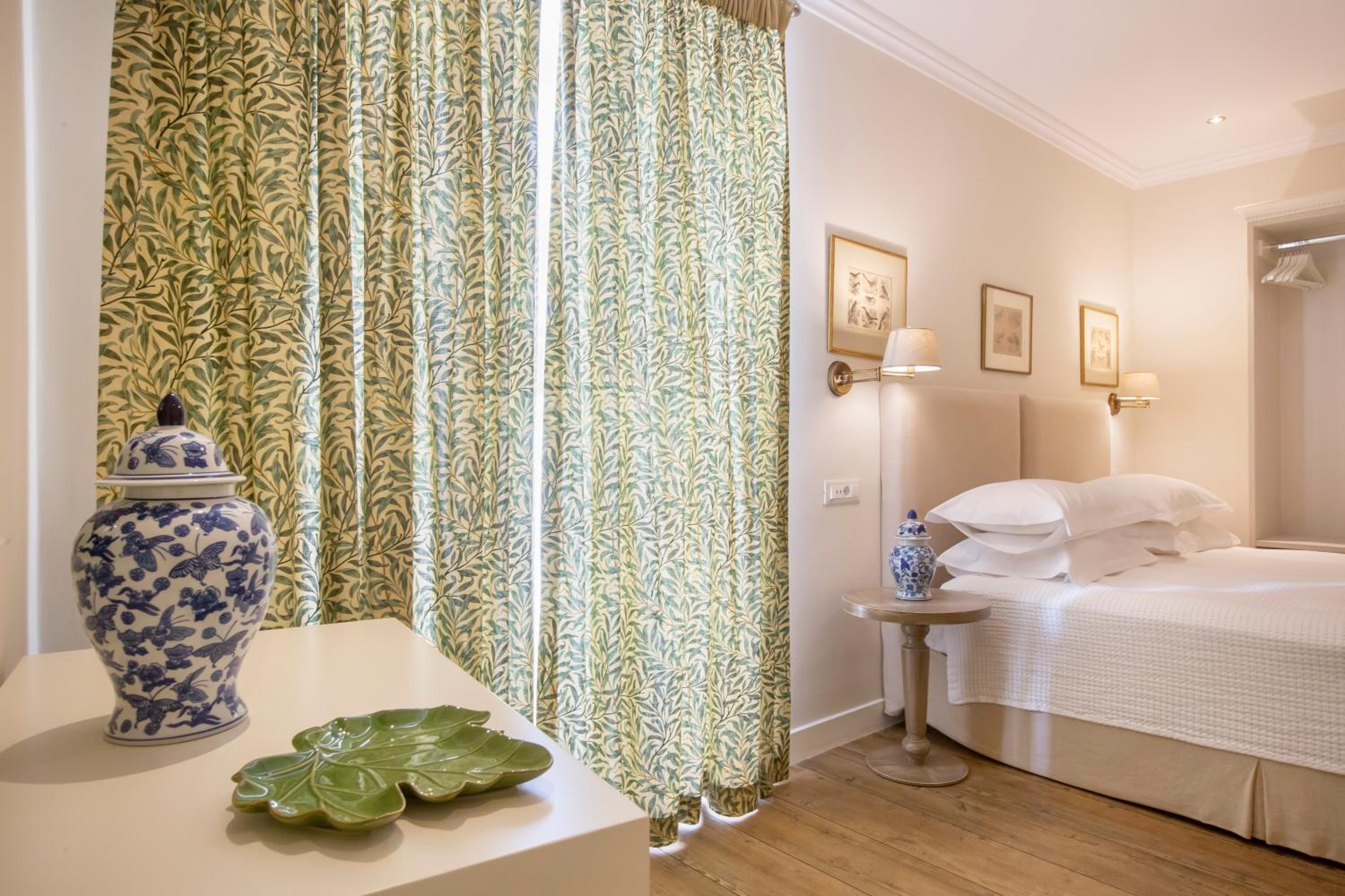 Standard Twin Room with Extra Bed - Photo 4