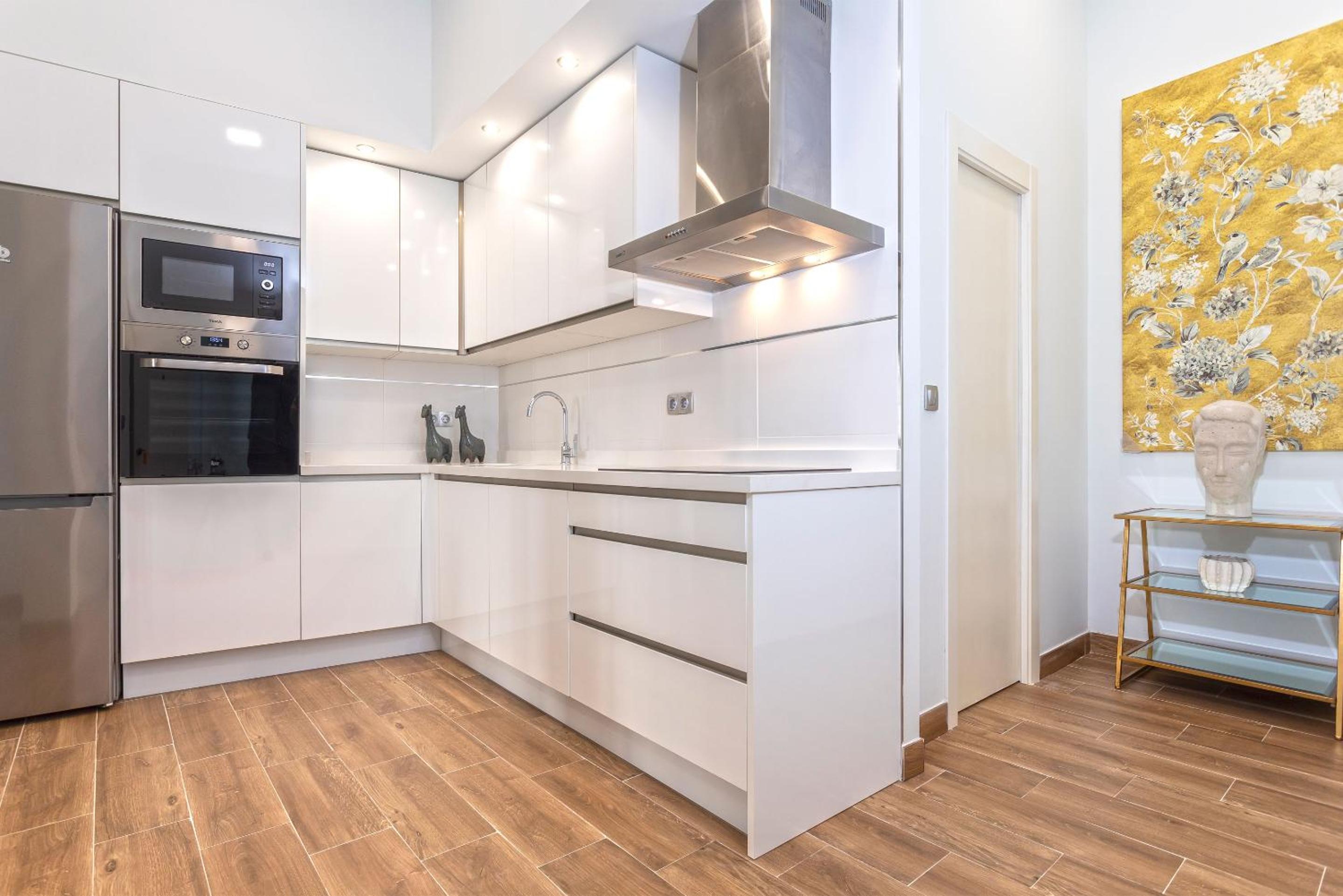 One-Bedroom Apartment - Photo 8