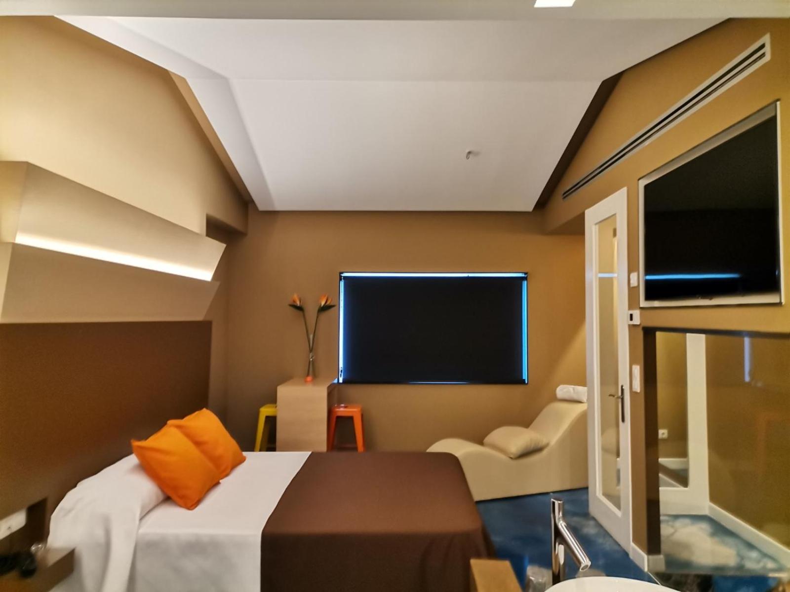 Suite - Photo 7