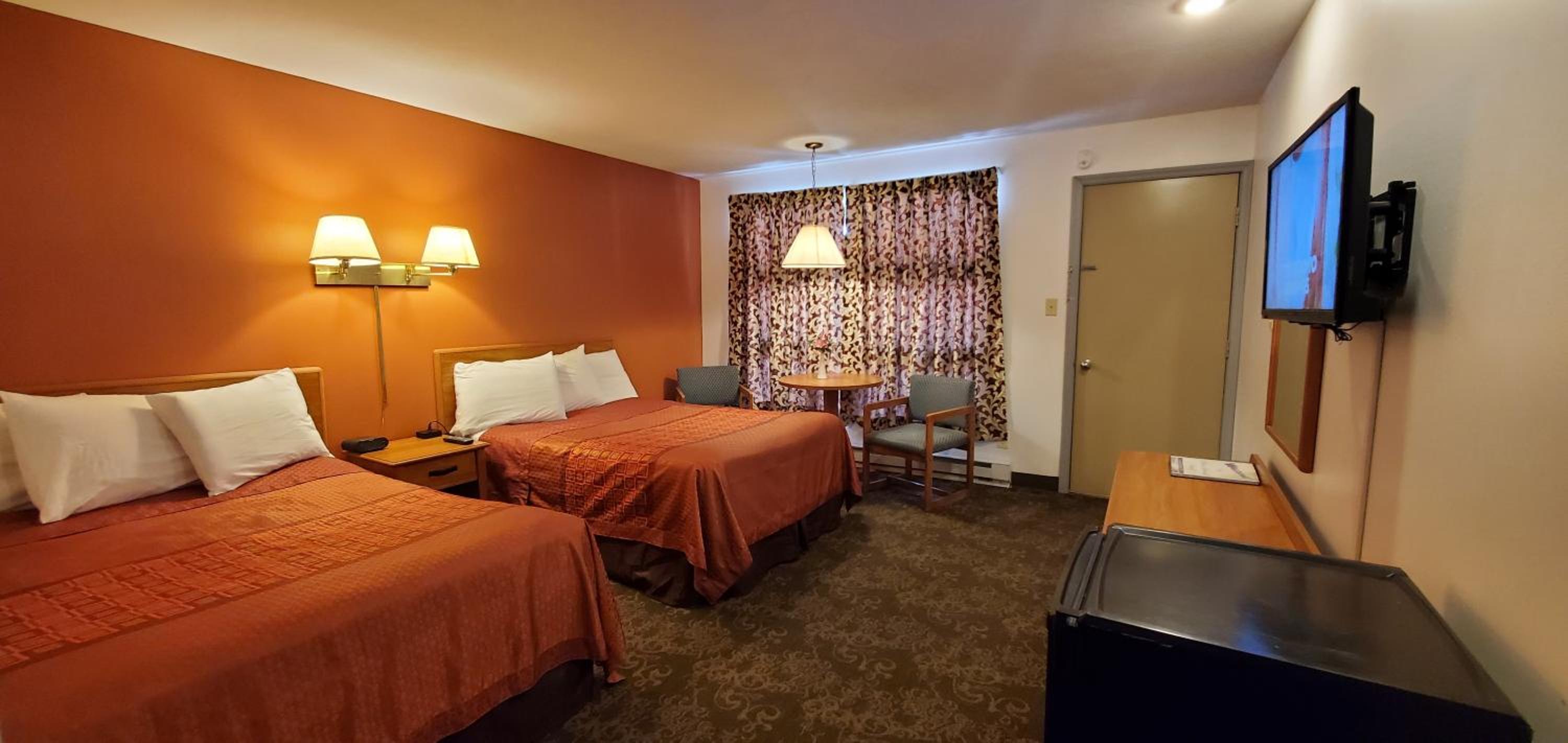 Double Room with Two Double Beds photo 1