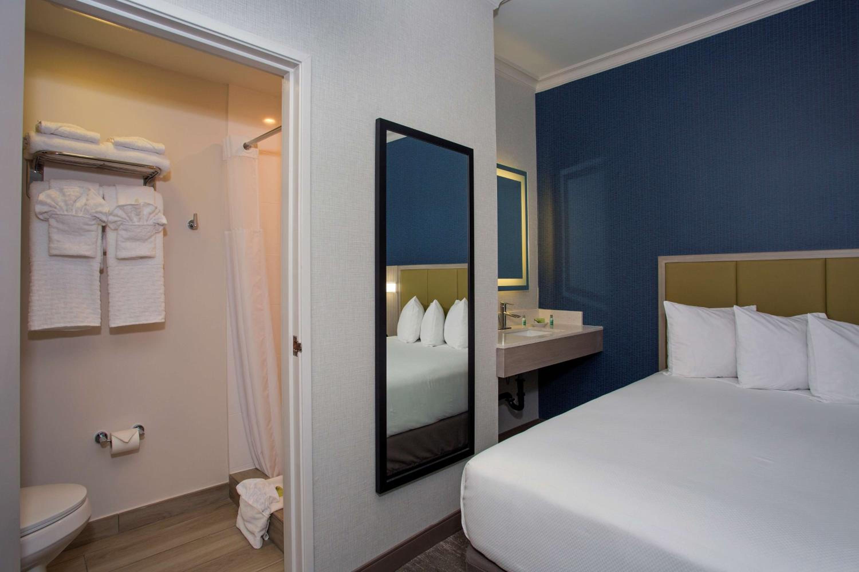Two-Room Suite with Two Double Beds