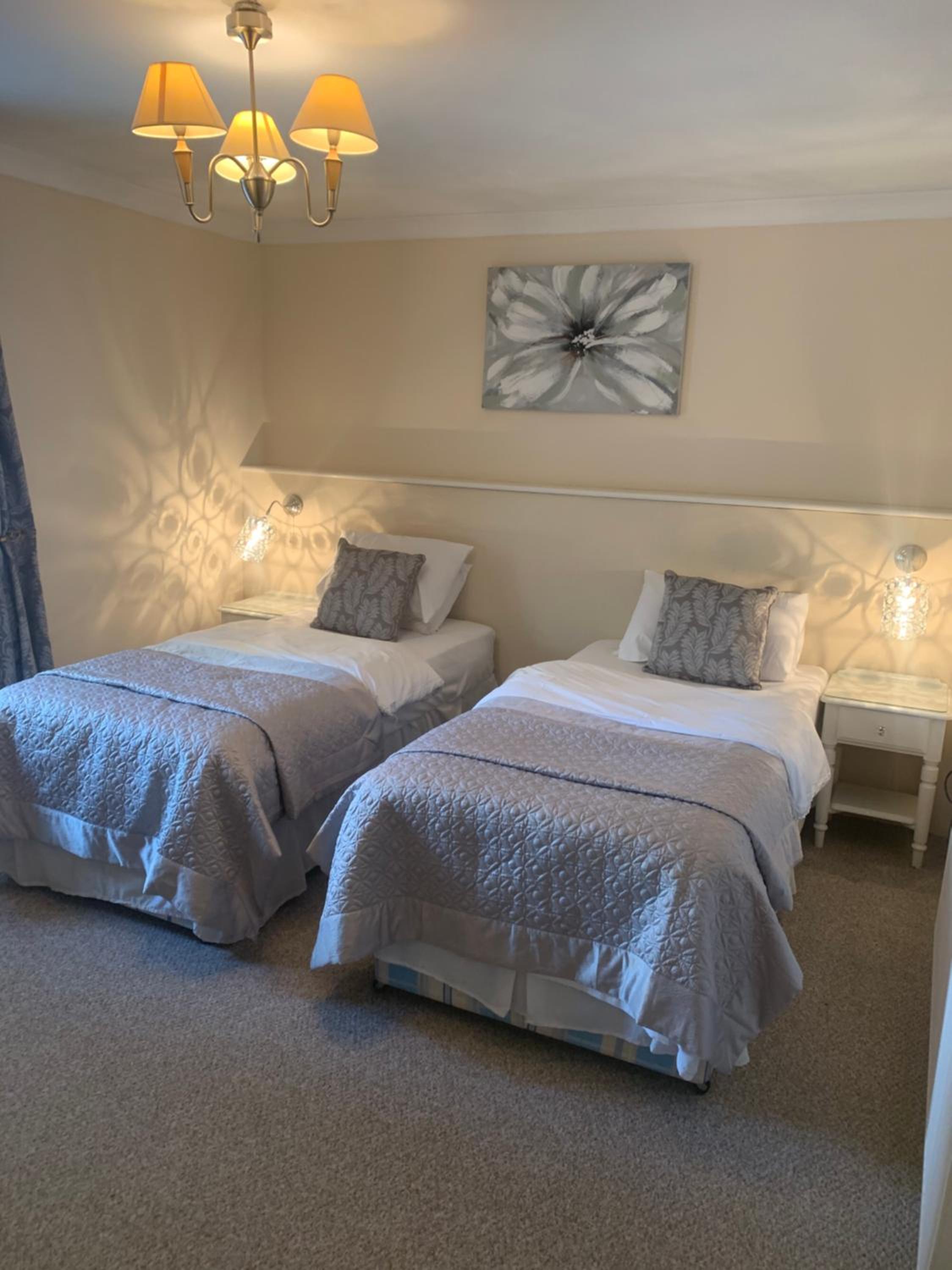 Twin Room - Photo 4