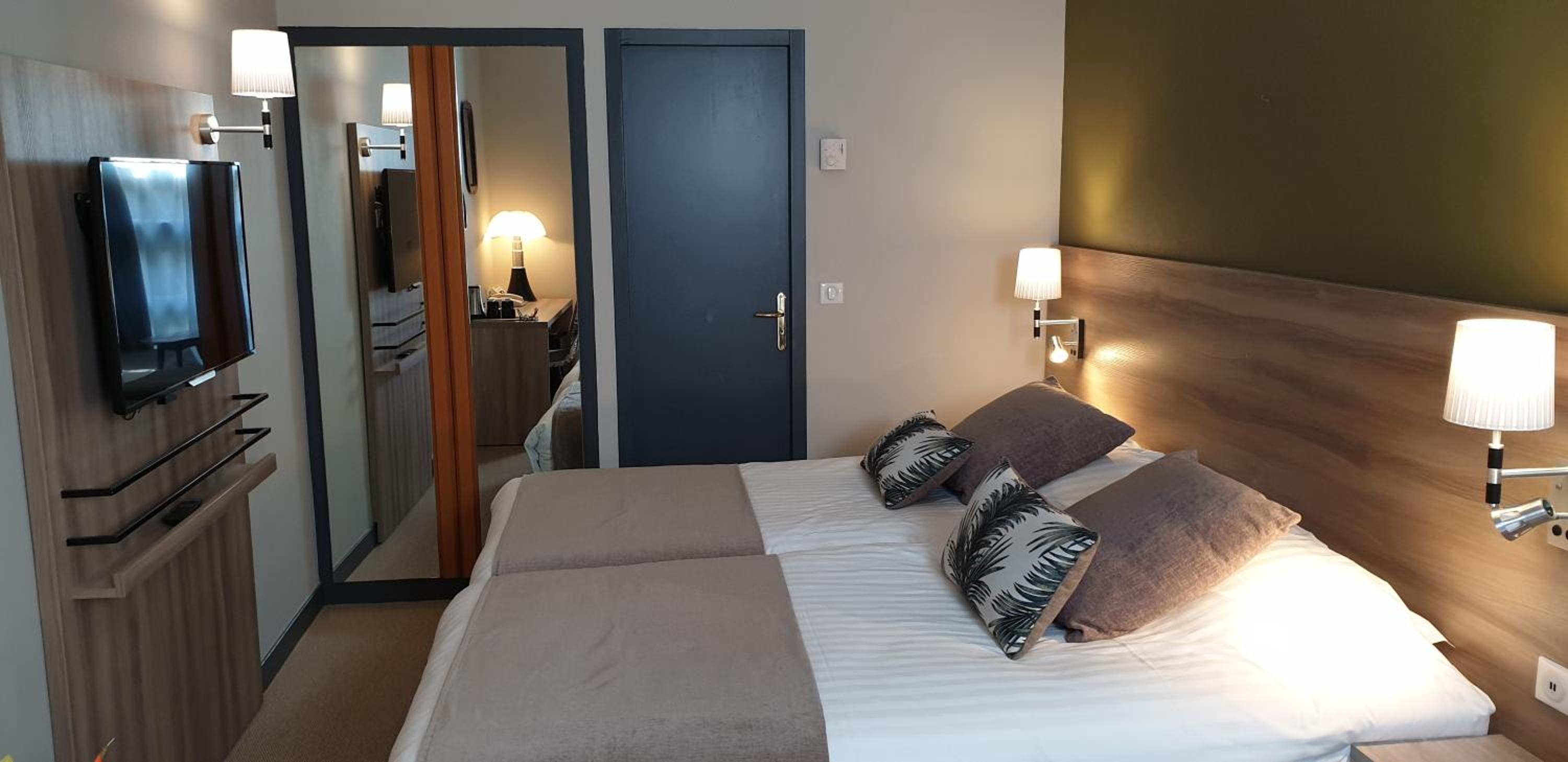 Superior Twin Room photo 3