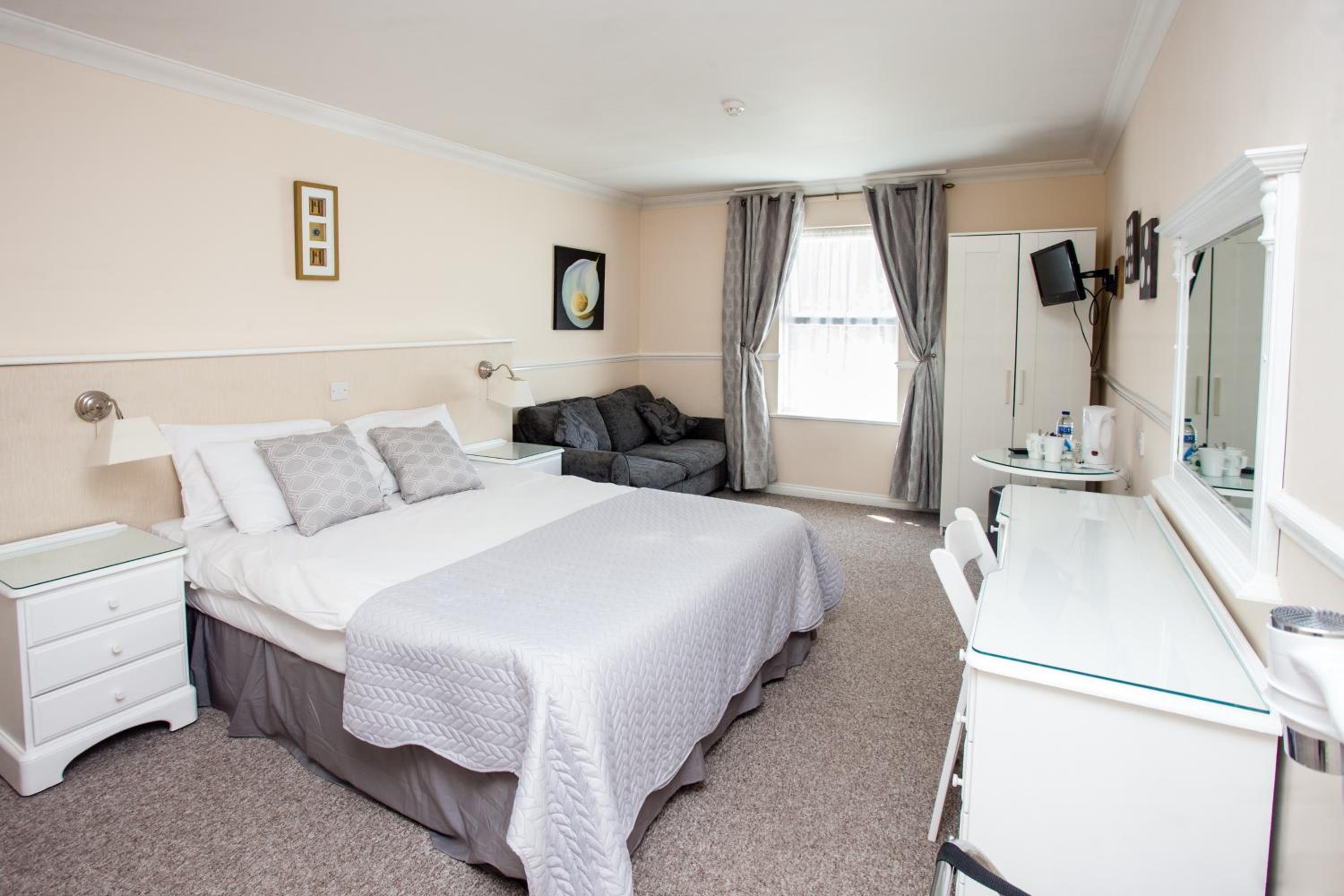 Double Room - Photo 2