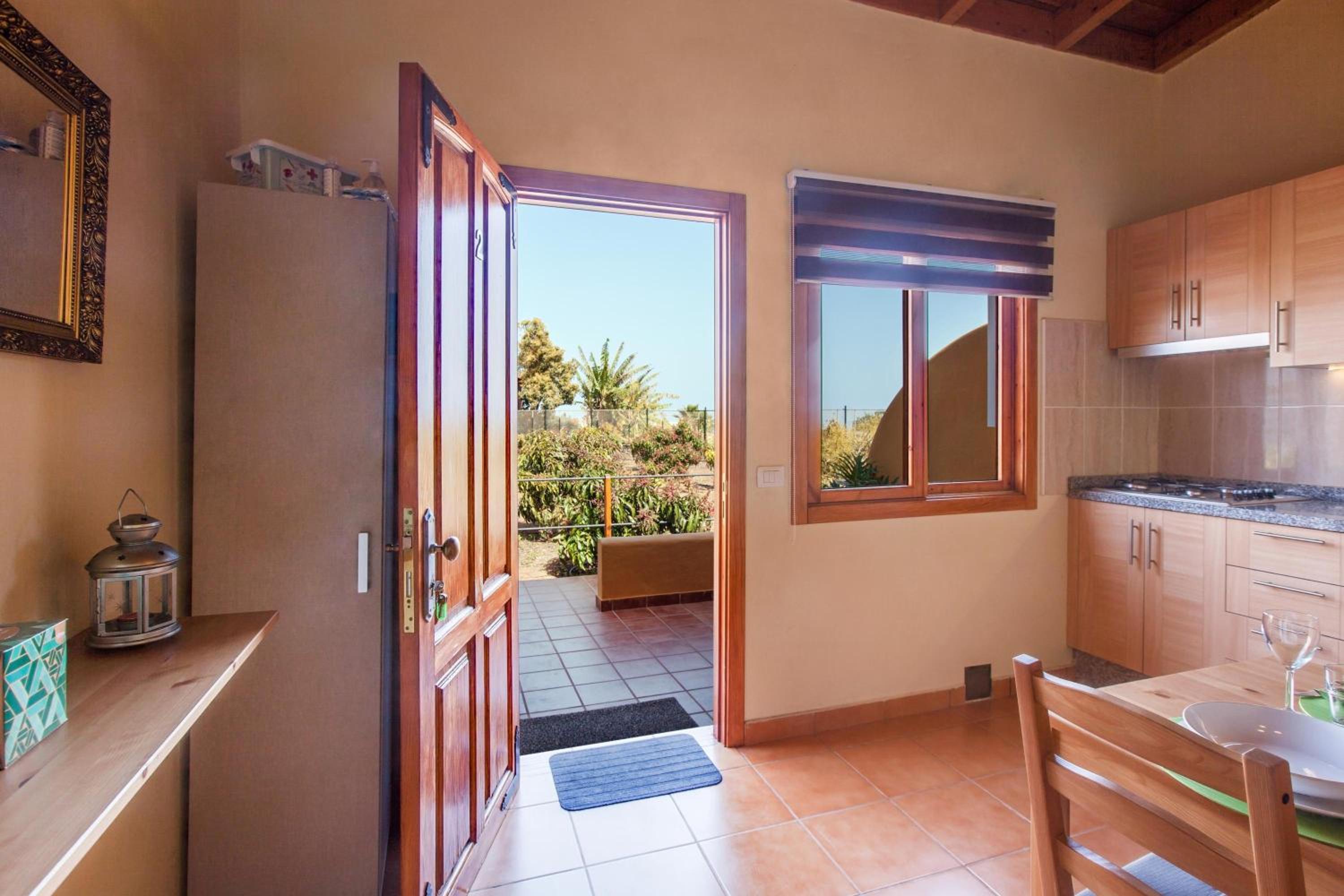 One-Bedroom House - Photo 10