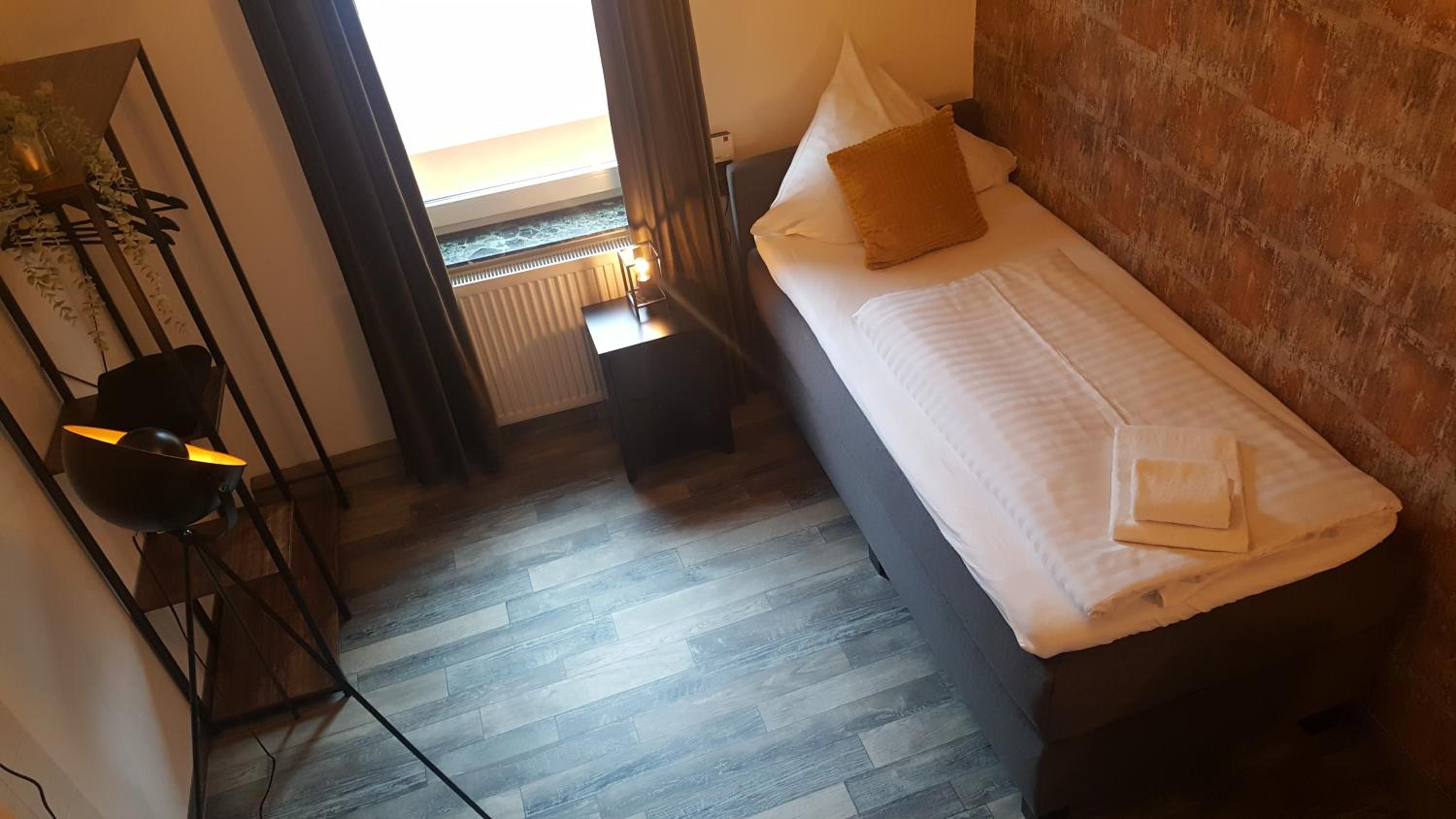 Single Room photo 2