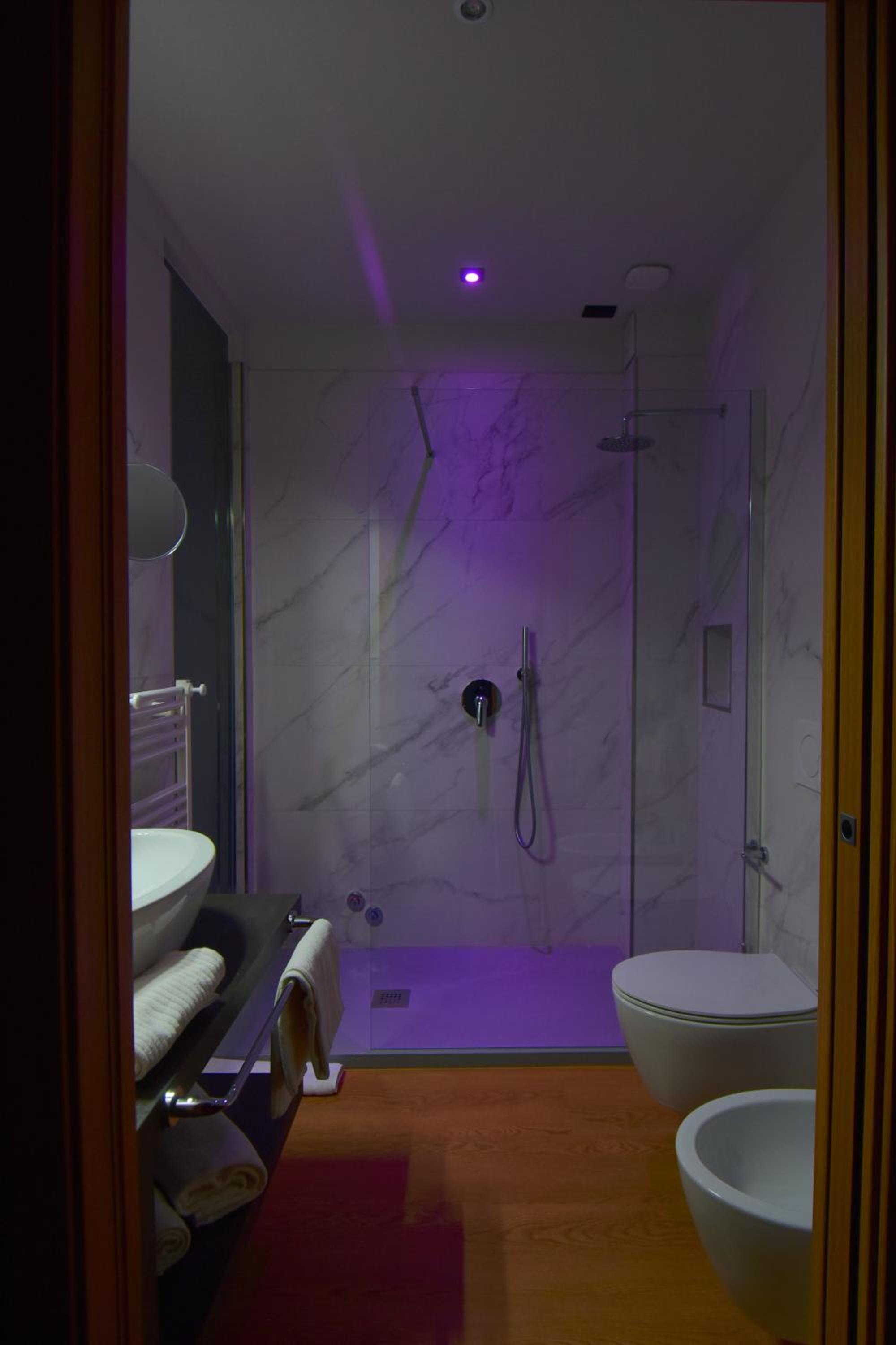 Superior Double Room - Photo 11