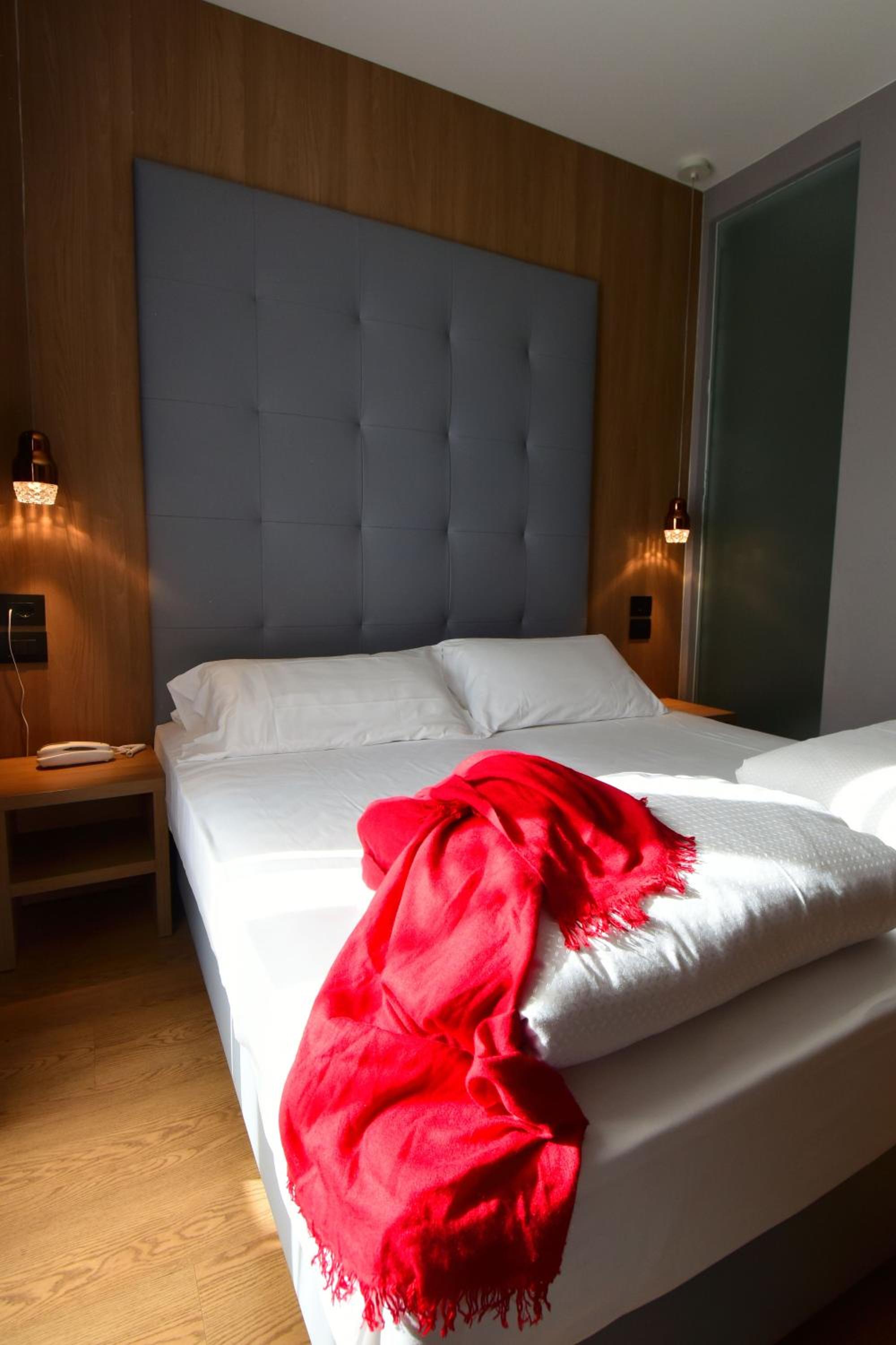 Superior Double Room - Photo 8