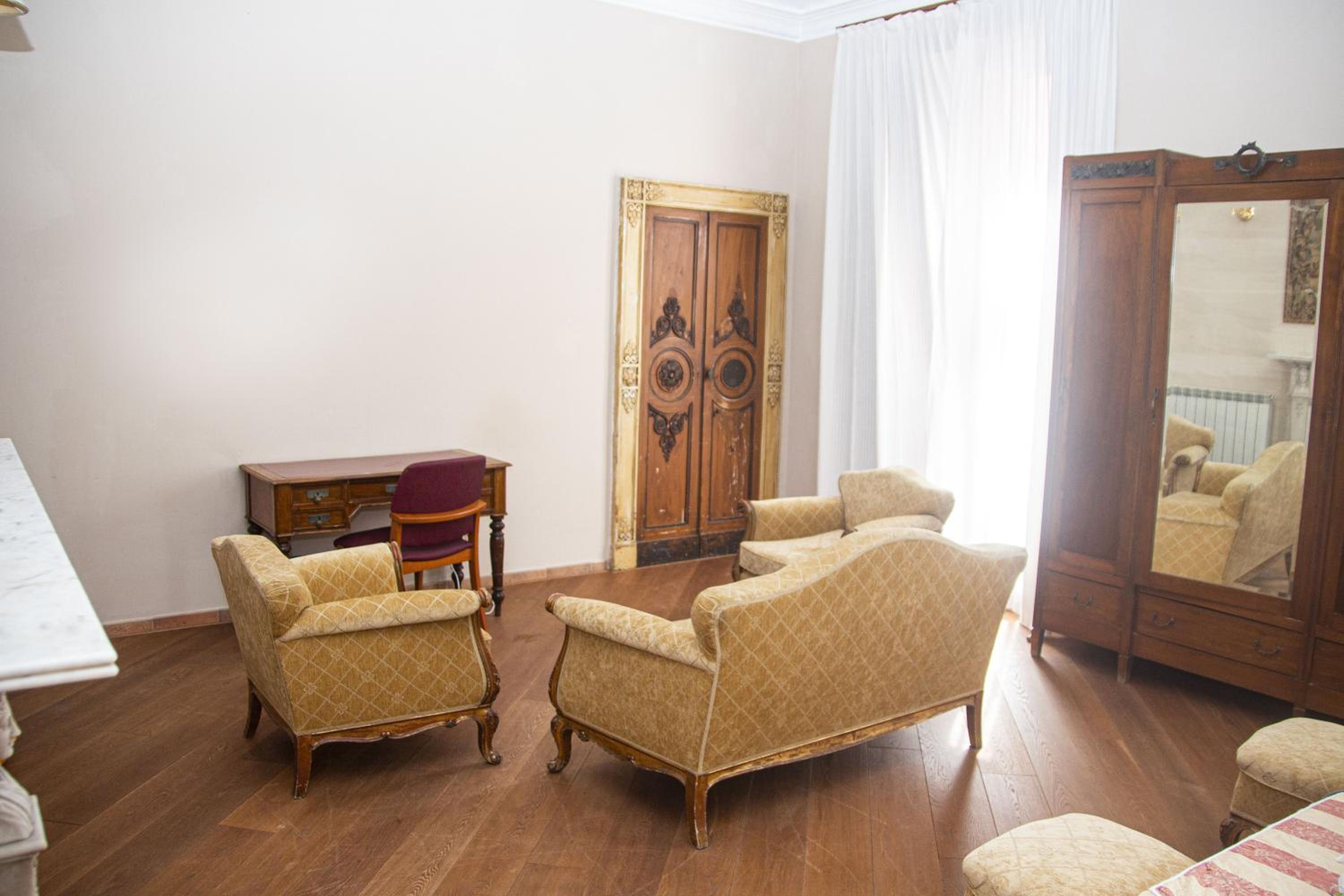 Superior Double or Twin Room - Photo 9