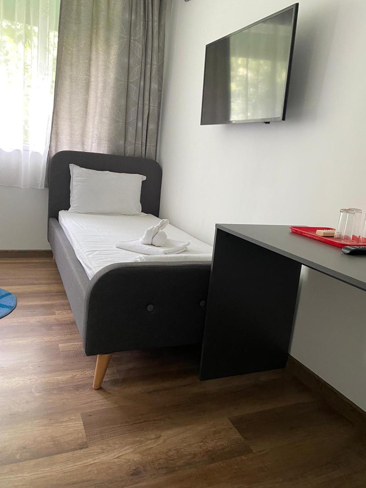 Triple Room - Photo 6