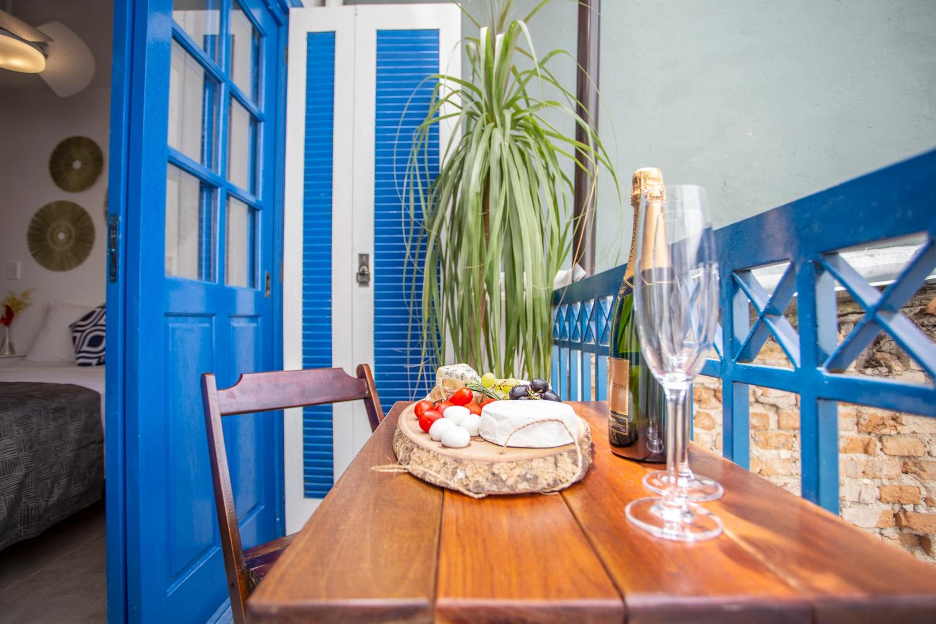 Studio with Balcony - Photo 12