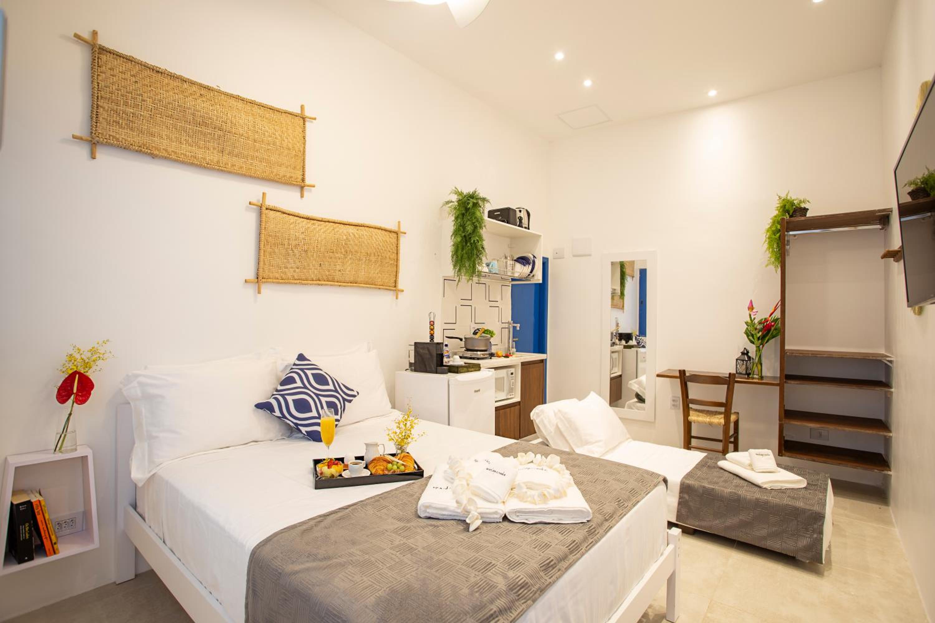 Studio with Sofa Bed - Photo 8