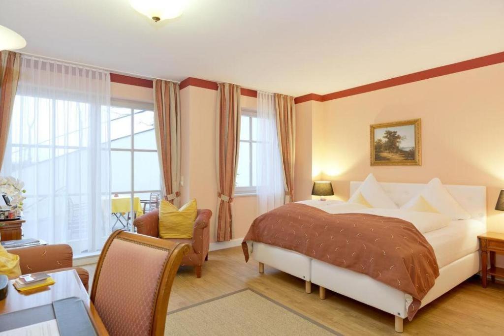 Double Room with Balcony or Terrace - Photo 3