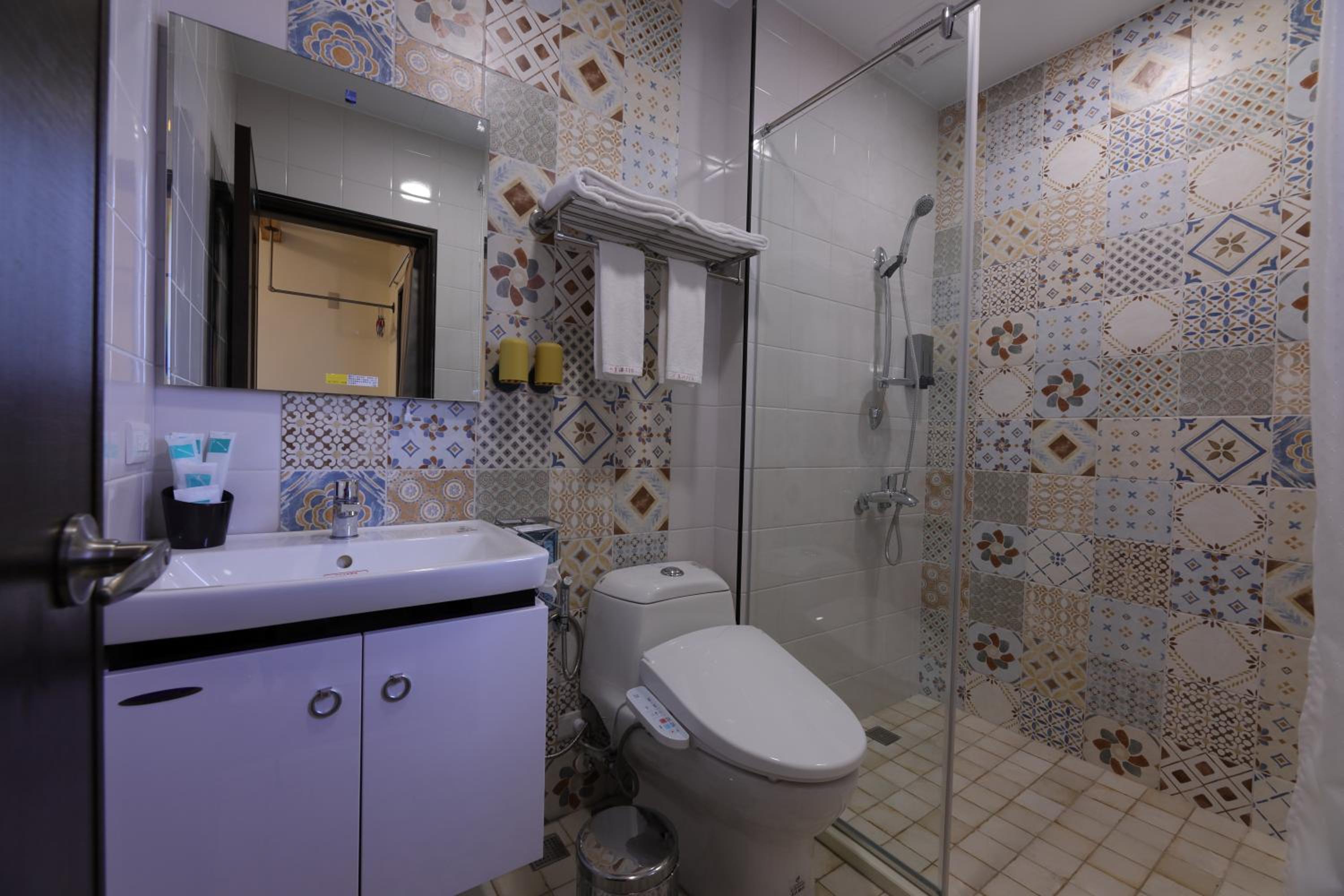 Quadruple Room with Balcony photo 3