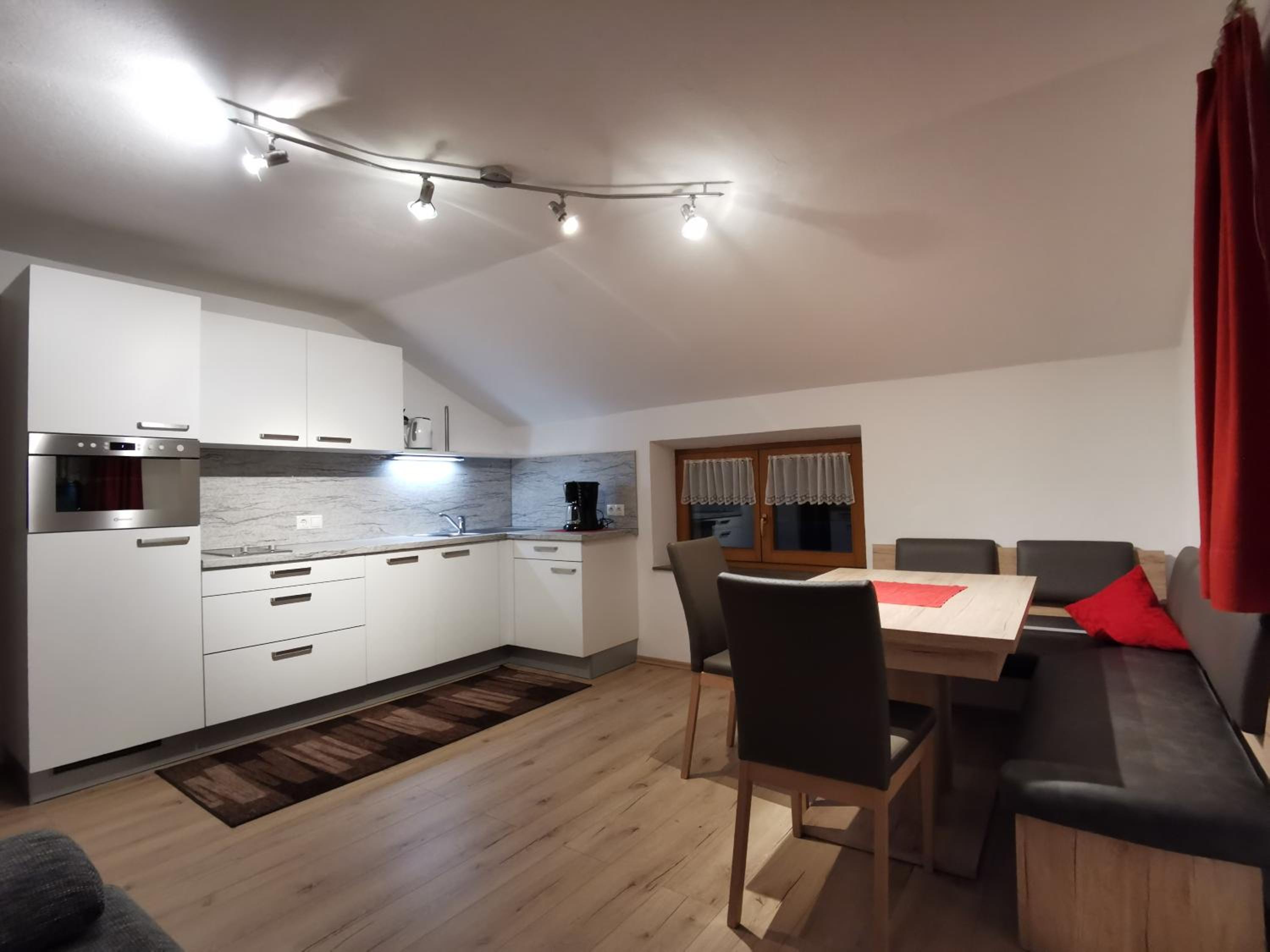 One-Bedroom Apartment with Balcony photo 2