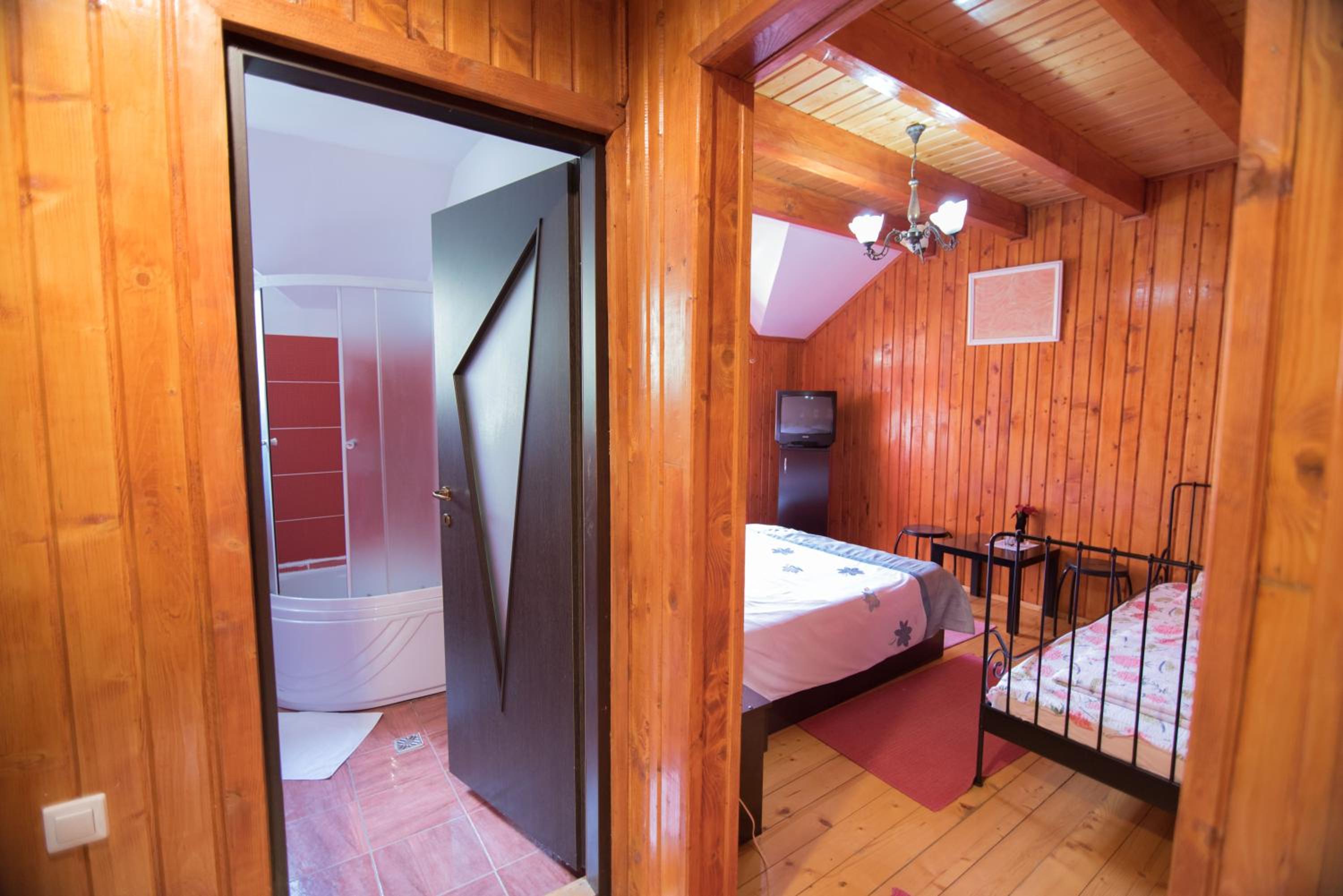 Double Room with Private Bathroom photo 1