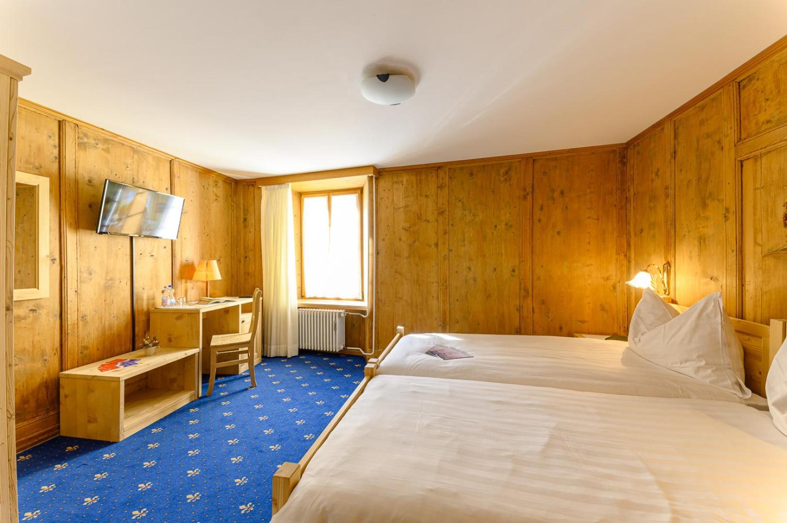 Double or Twin Room - Photo 8