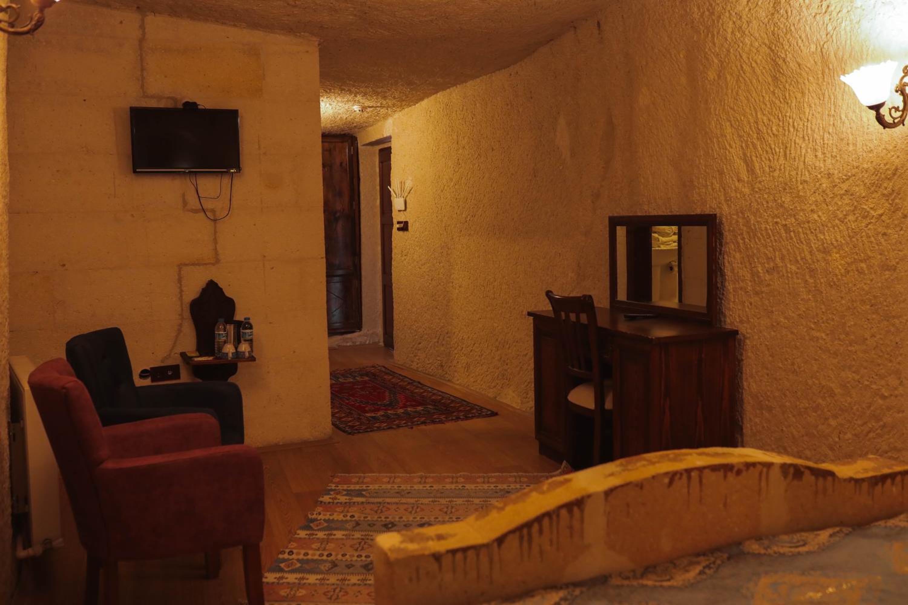 Standard Double Room - Photo 7