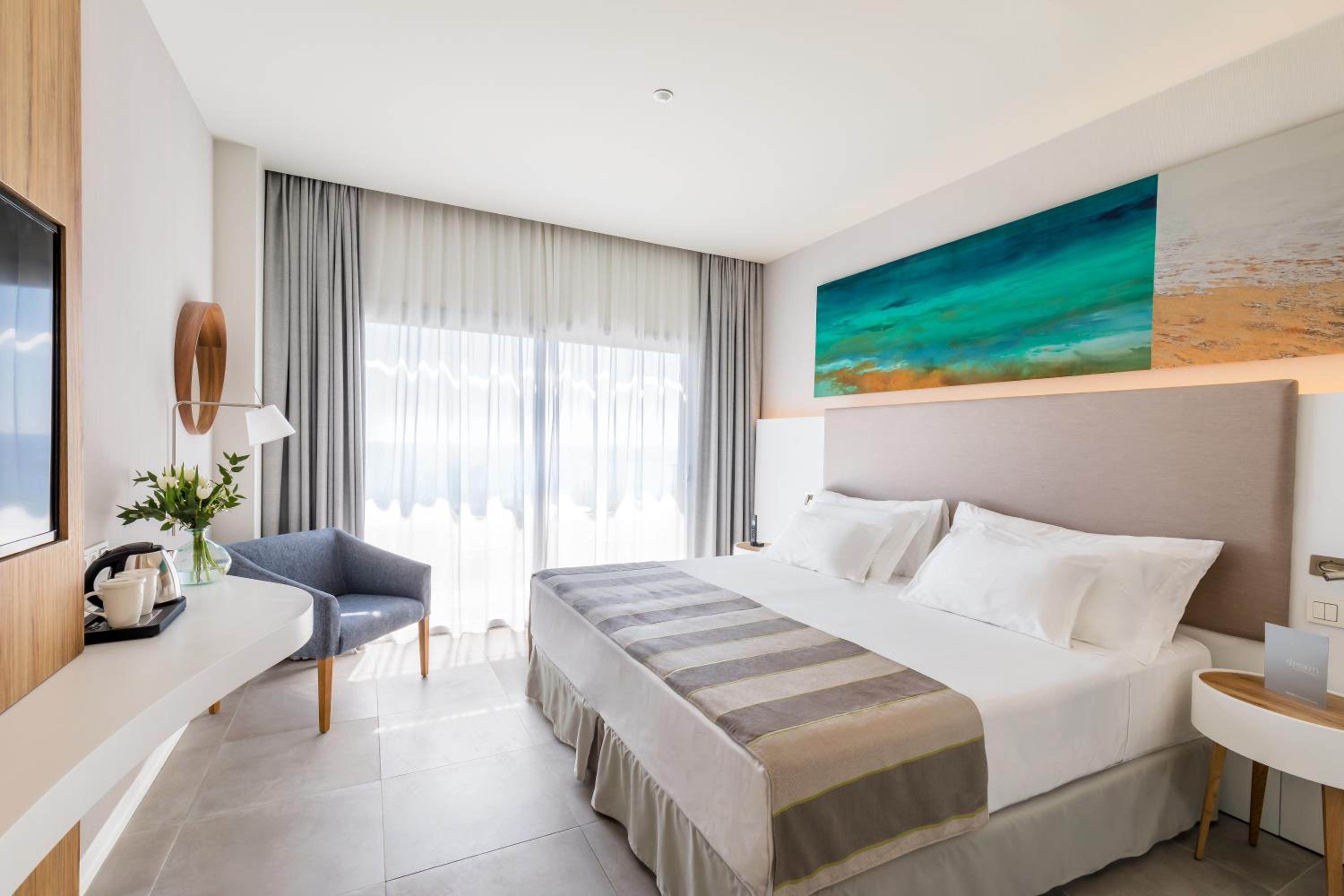 Double Or Twin Room - Photo 2
