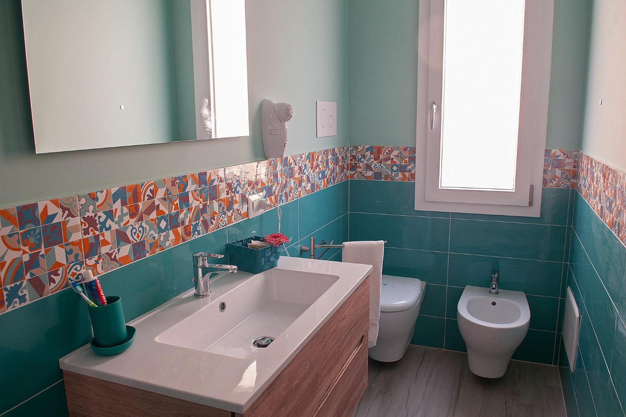 Double Room with Private Bathroom - Photo 15