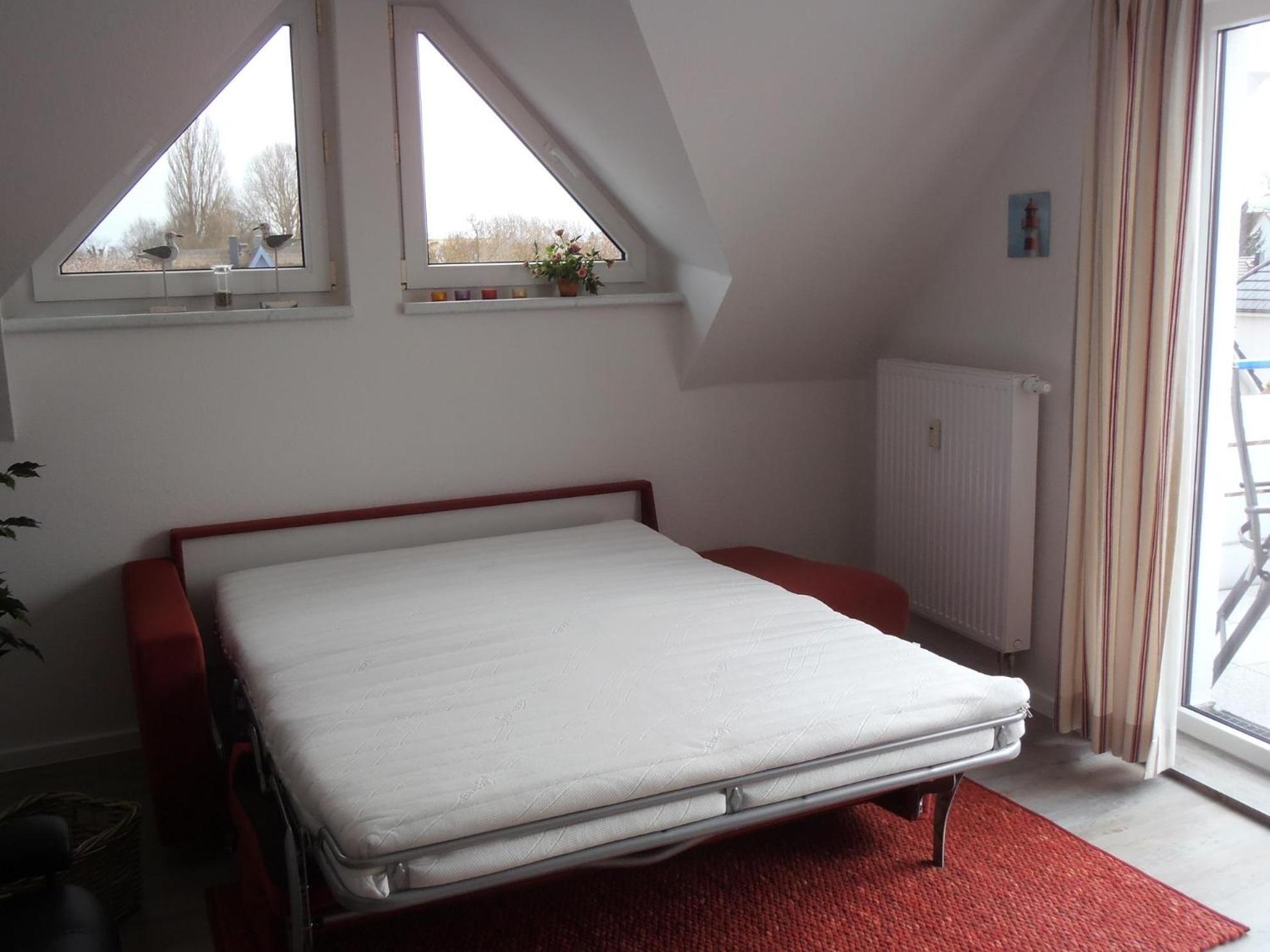 Apartment with Balcony photo 3