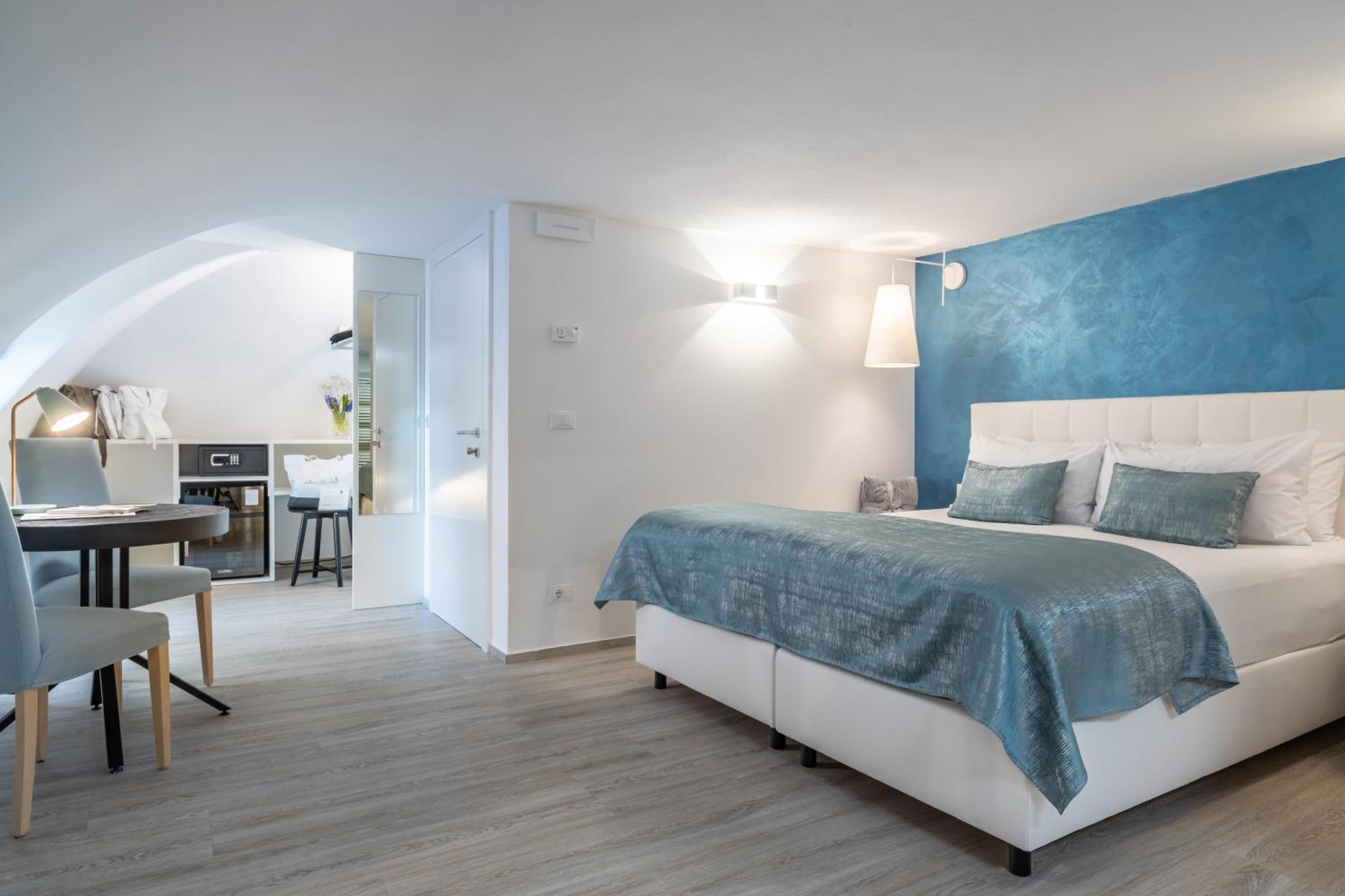 Superior Triple Room - Photo 14