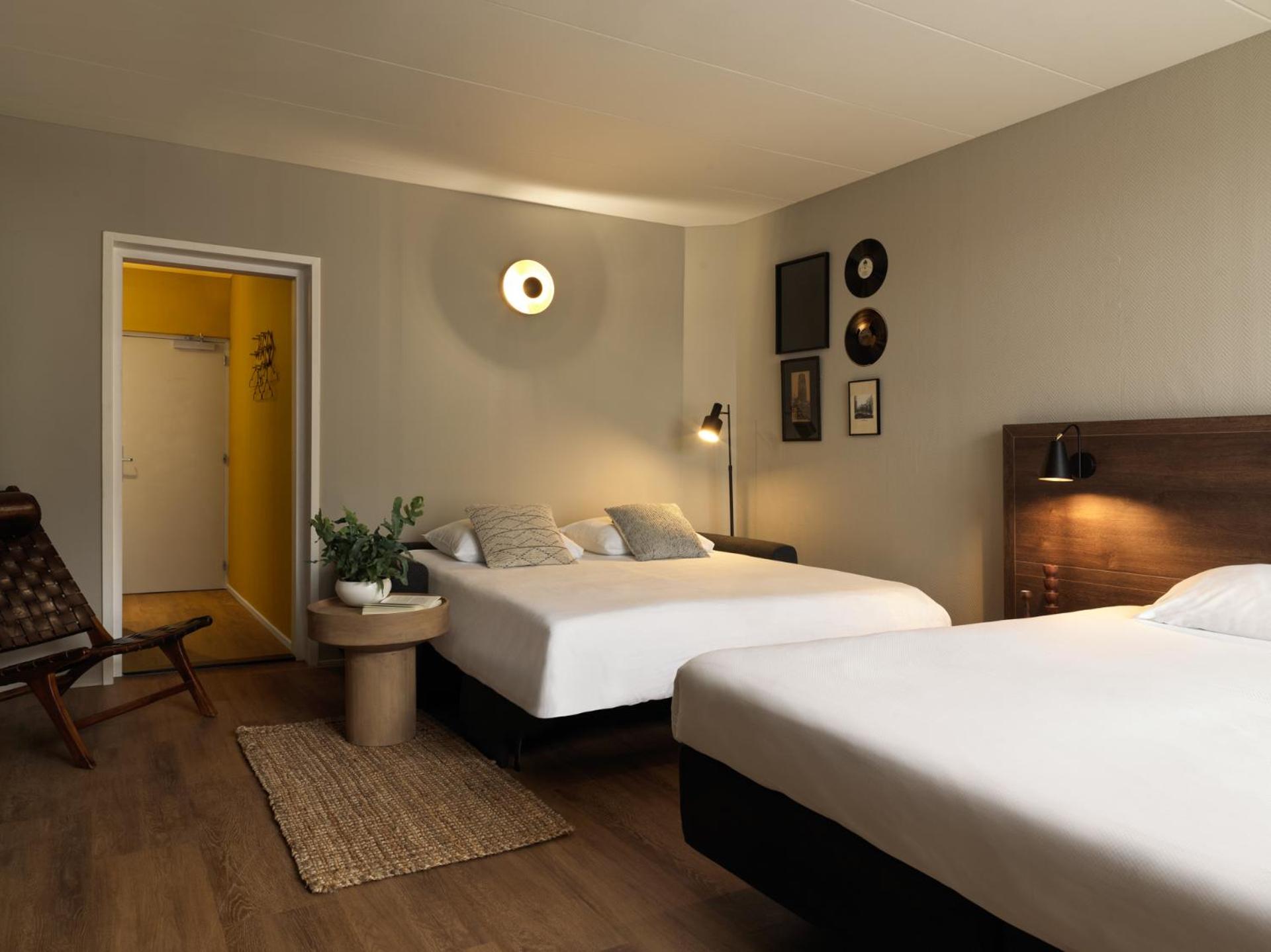 Large Studio Apartment - Photo 2