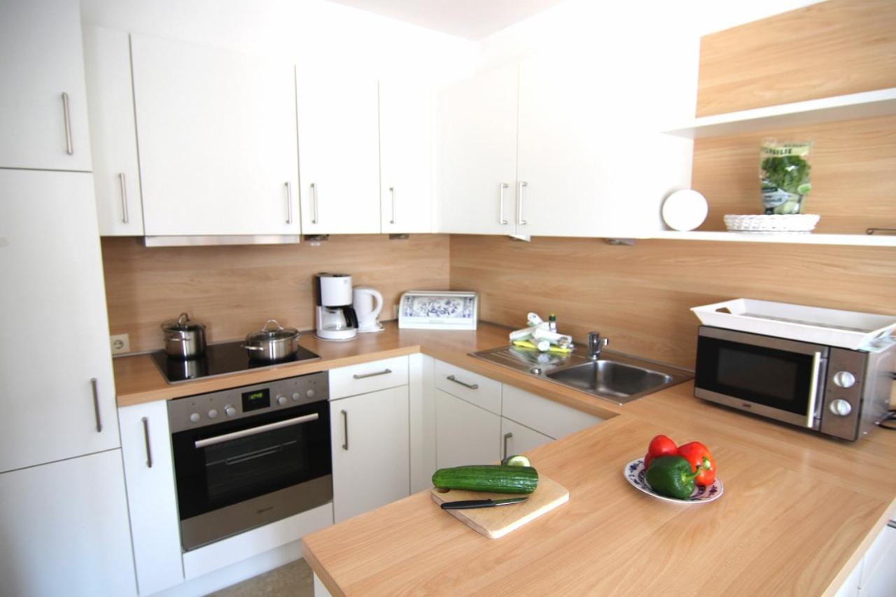 Apartment with Balcony - Photo 2