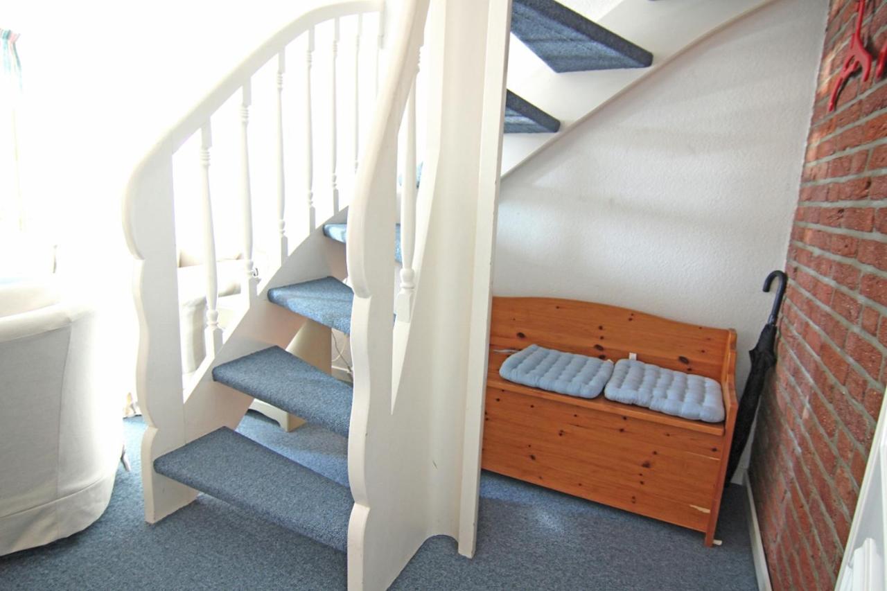 Apartment with Balcony - Photo 4
