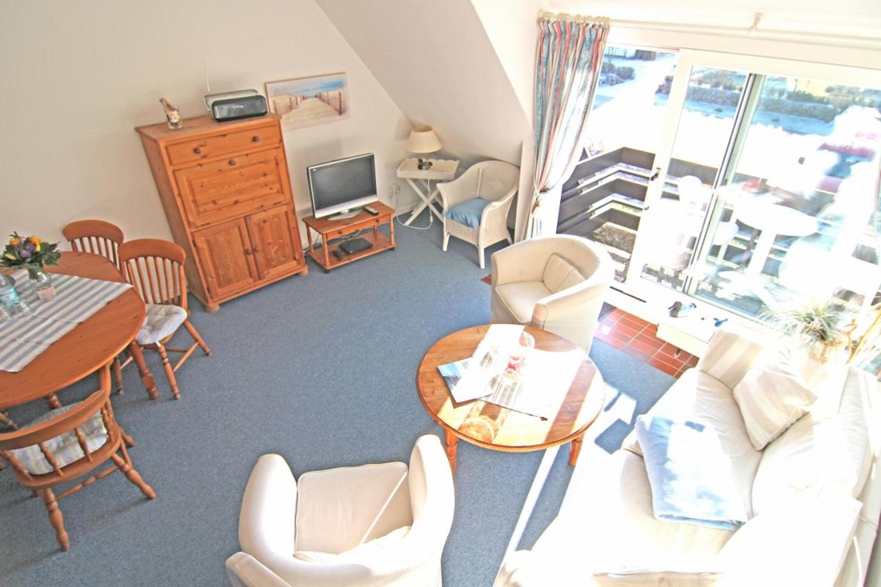 Apartment with Balcony - Photo 7