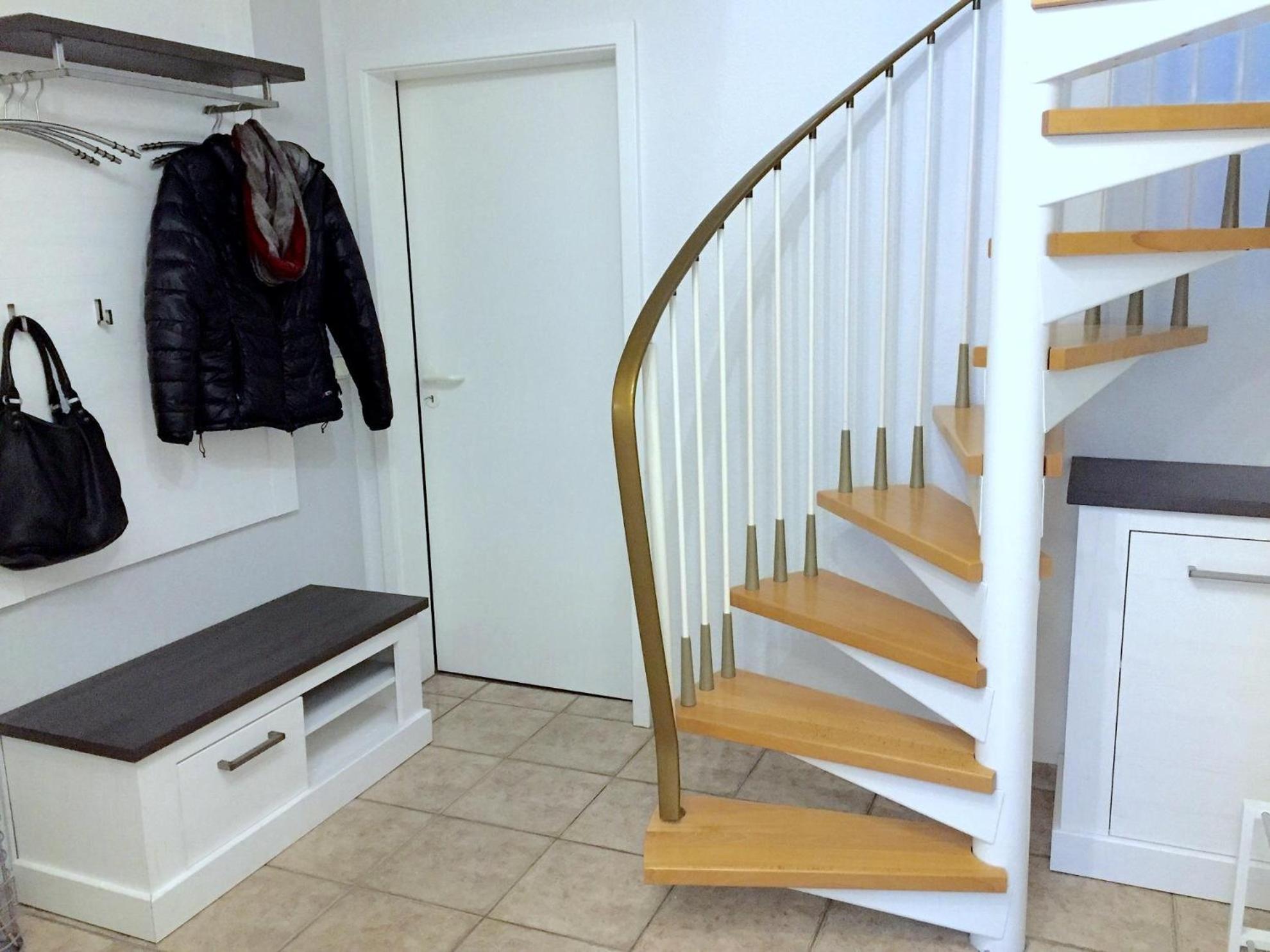 Apartment with Balcony photo 3